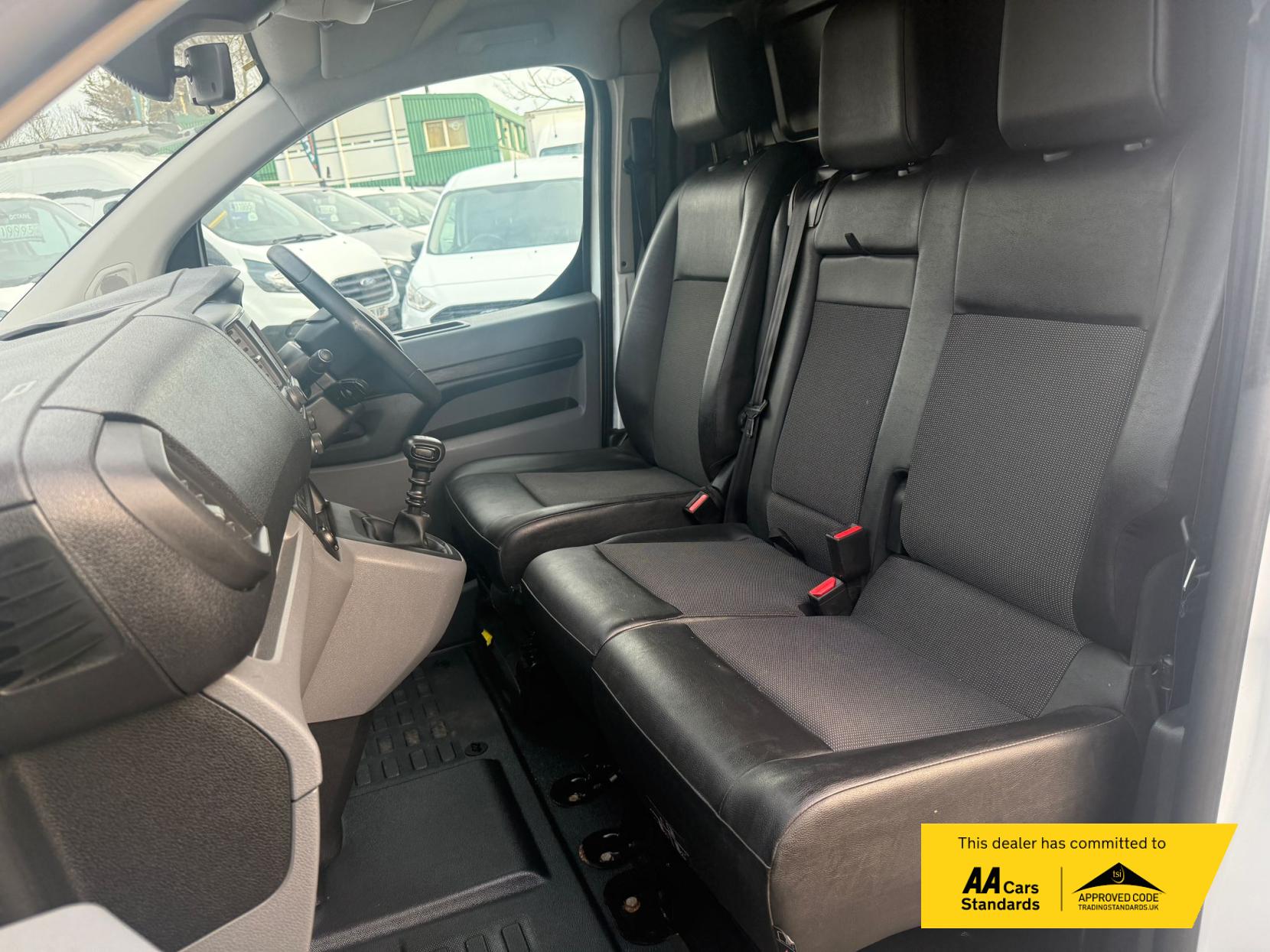 Vauxhall Vivaro 1.5 Turbo D 2900 Sportive Panel Van 5dr Diesel Manual L2 H1 Euro 6 (s/s) (100 ps)