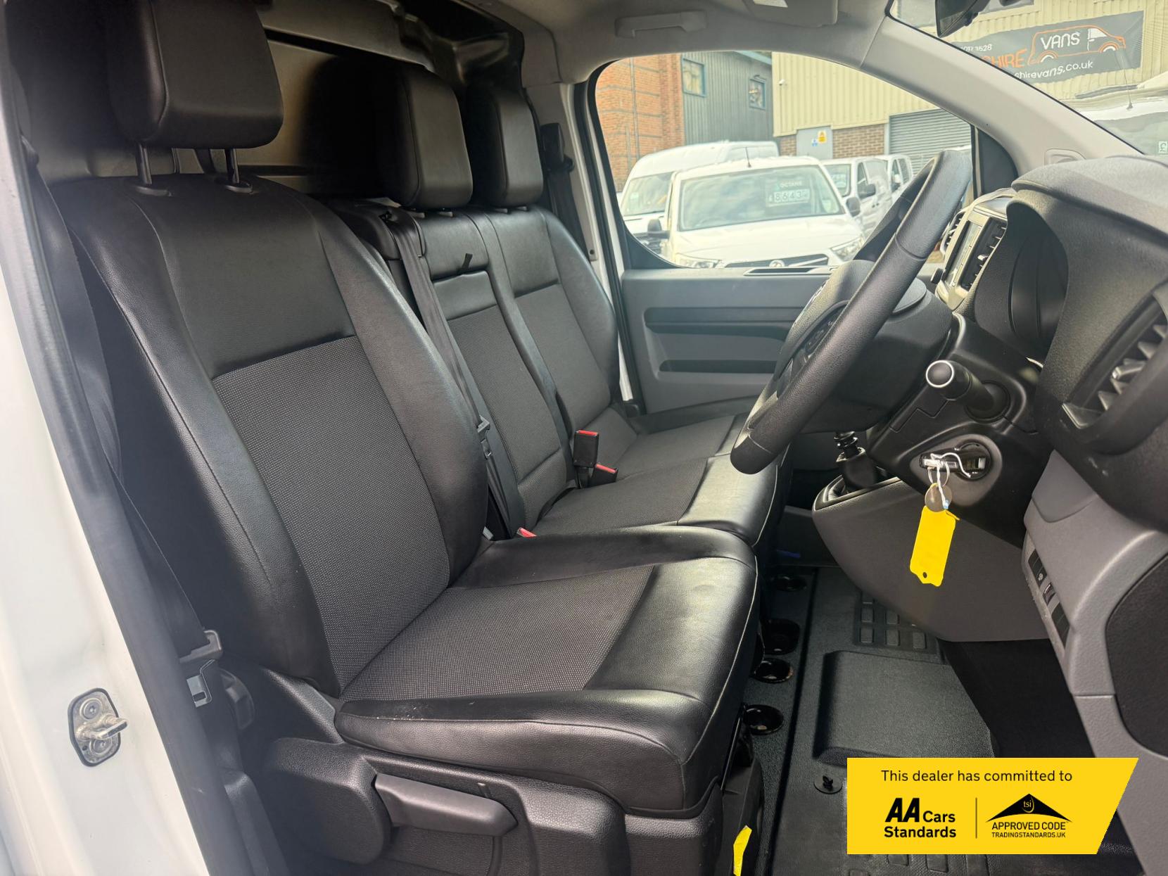 Vauxhall Vivaro 1.5 Turbo D 2900 Sportive Panel Van 5dr Diesel Manual L2 H1 Euro 6 (s/s) (100 ps)