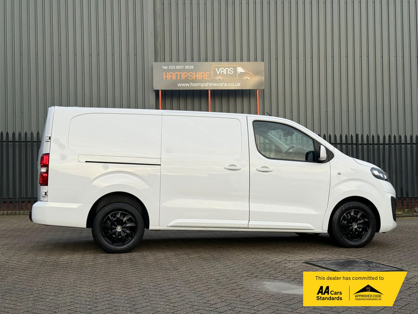 Vauxhall Vivaro 1.5 Turbo D 2900 Sportive Panel Van 5dr Diesel Manual L2 H1 Euro 6 (s/s) (100 ps)