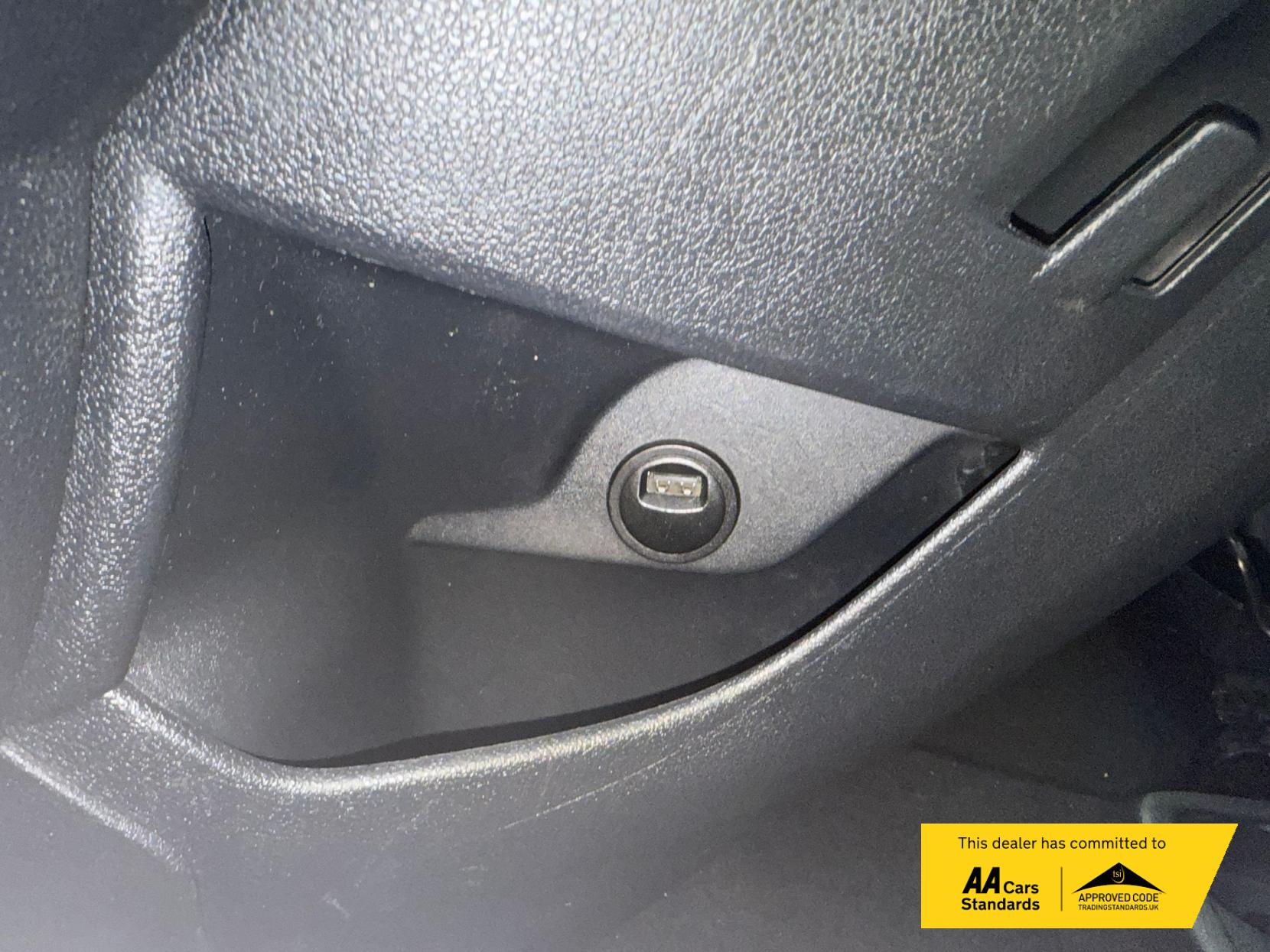 Citroen Berlingo 1.6 HDi 625 Enterprise Panel Van 5dr Diesel Manual L1 (131 g/km, 75 bhp)