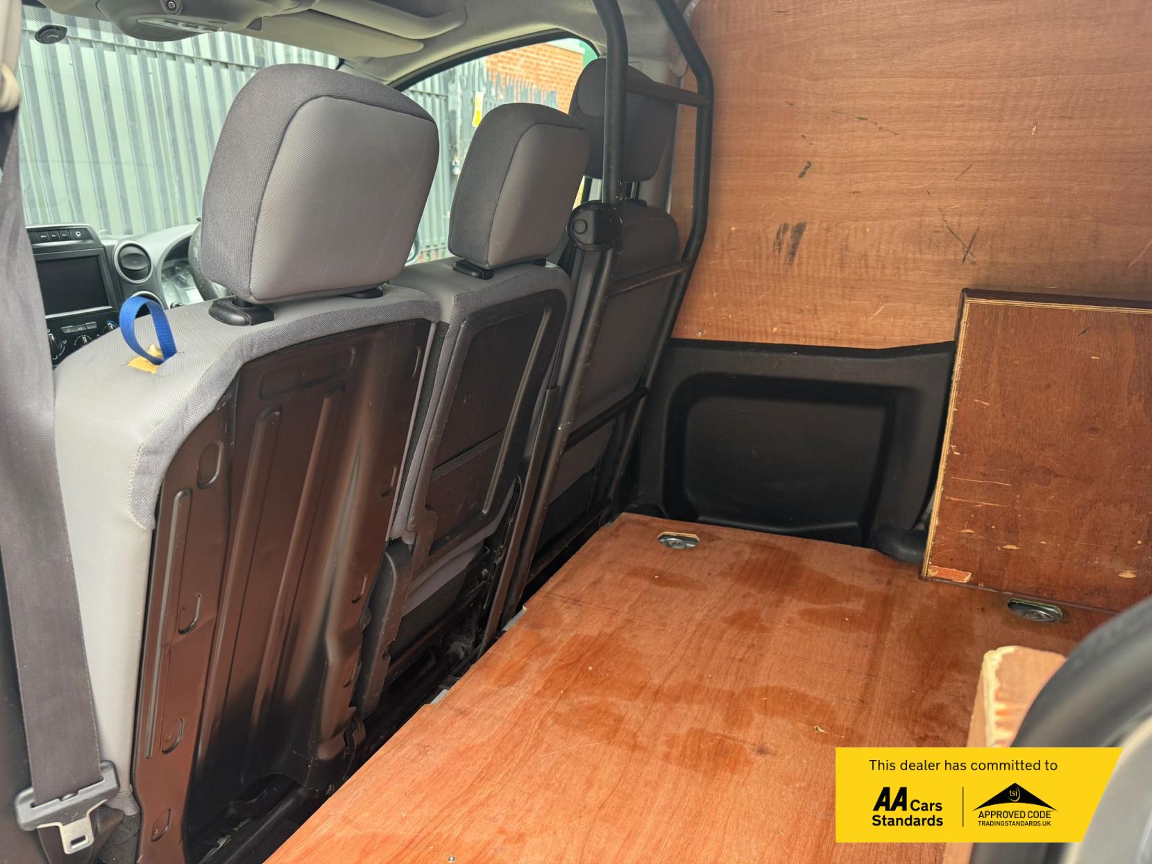 Citroen Berlingo 1.6 HDi 625 Enterprise Panel Van 5dr Diesel Manual L1 (131 g/km, 75 bhp)