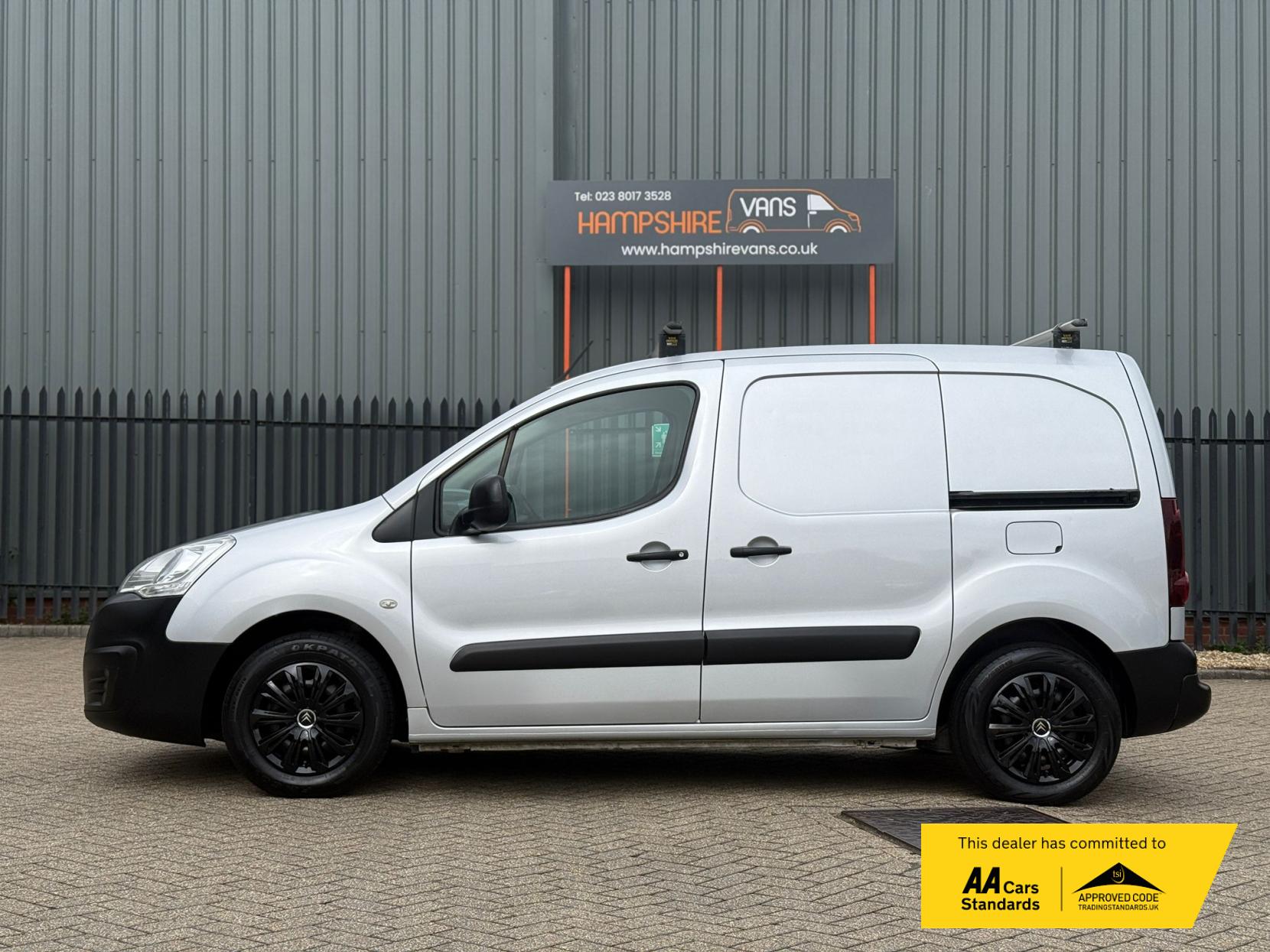 Citroen Berlingo 1.6 HDi 625 Enterprise Panel Van 5dr Diesel Manual L1 (131 g/km, 75 bhp)