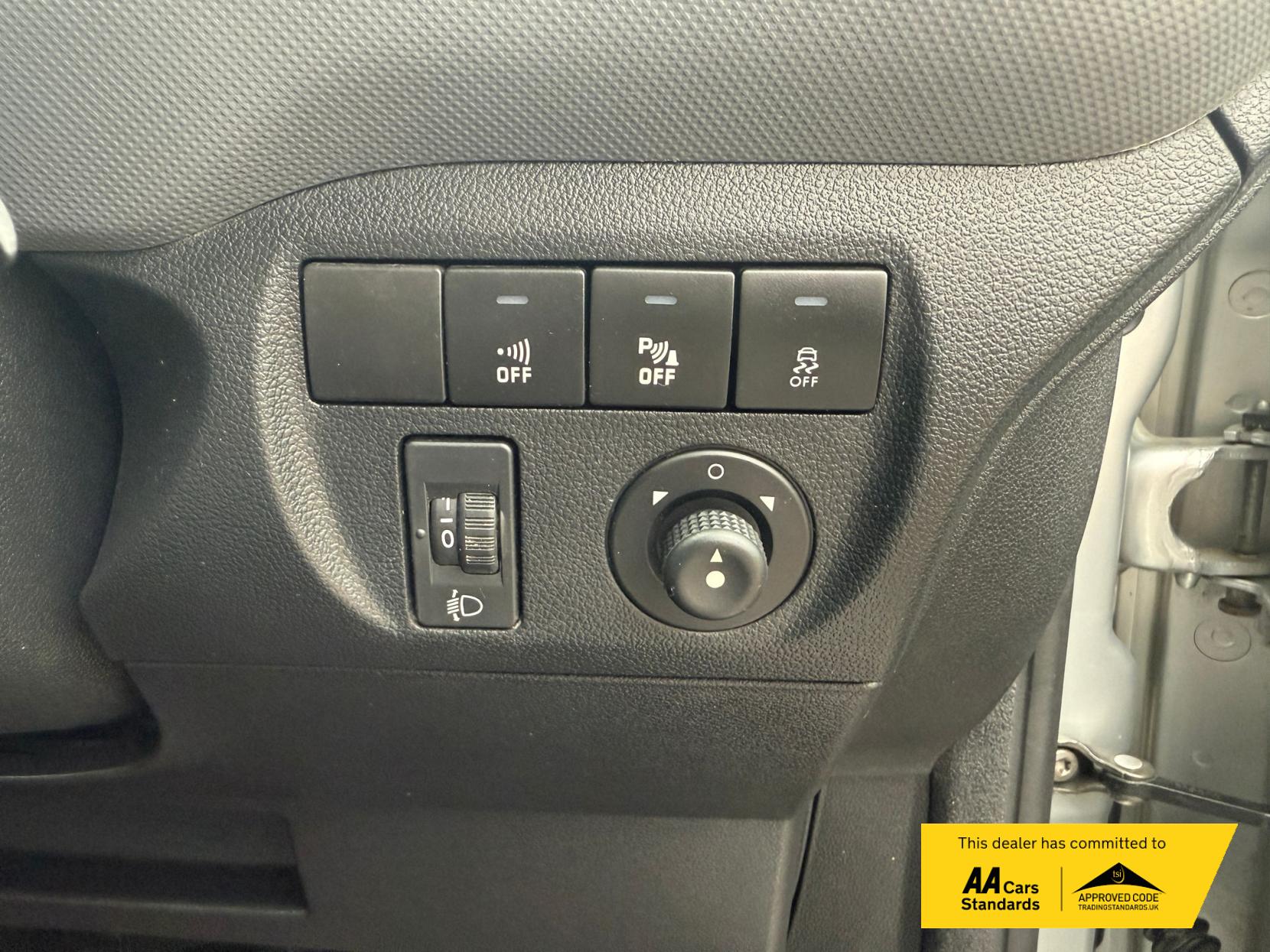 Citroen Berlingo 1.6 HDi 625 Enterprise Panel Van 5dr Diesel Manual L1 (131 g/km, 75 bhp)