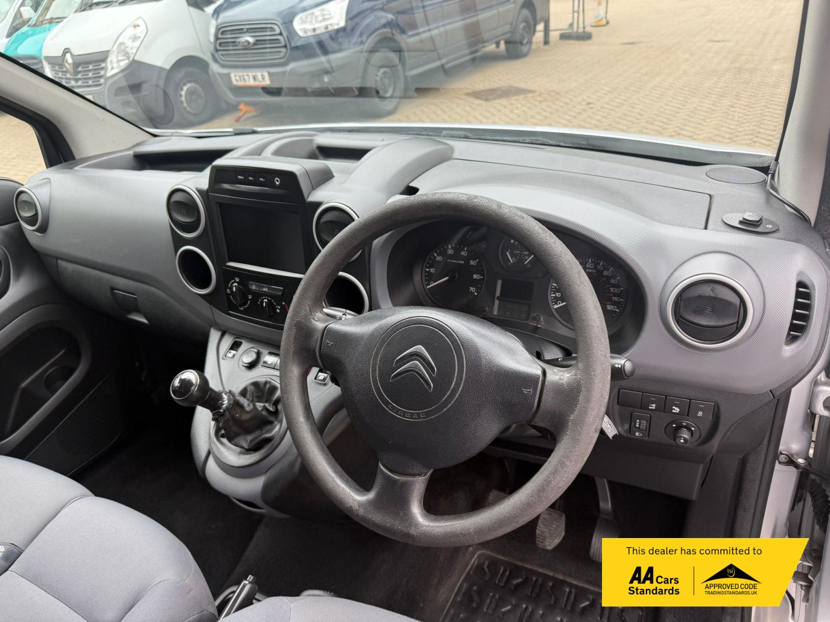Citroen Berlingo 1.6 HDi 625 Enterprise Panel Van 5dr Diesel Manual L1 (131 g/km, 75 bhp)