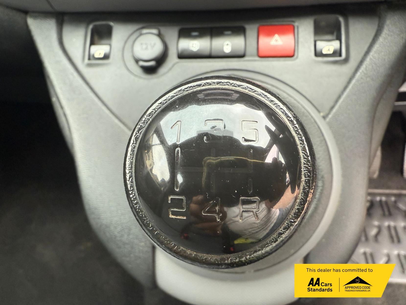 Citroen Berlingo 1.6 HDi 625 Enterprise Panel Van 5dr Diesel Manual L1 (131 g/km, 75 bhp)
