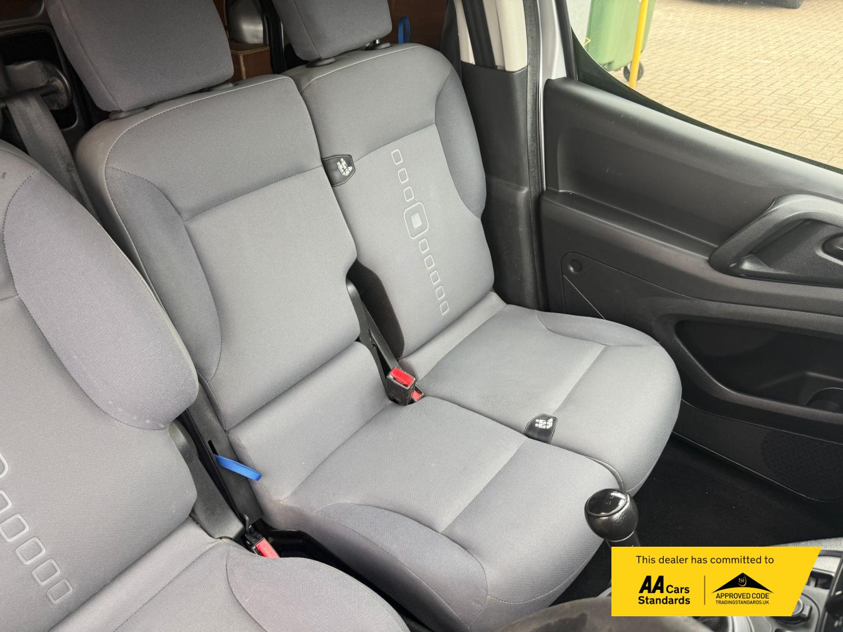 Citroen Berlingo 1.6 HDi 625 Enterprise Panel Van 5dr Diesel Manual L1 (131 g/km, 75 bhp)