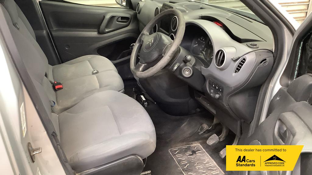Citroen Berlingo 1.6 HDi 625 Enterprise Panel Van 5dr Diesel Manual L1 (131 g/km, 75 bhp)
