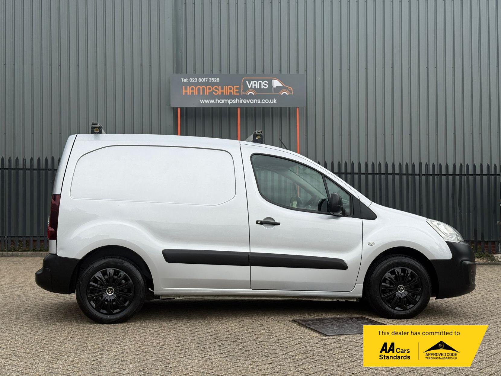 Citroen Berlingo 1.6 HDi 625 Enterprise Panel Van 5dr Diesel Manual L1 (131 g/km, 75 bhp)