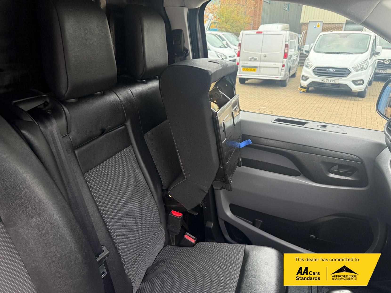 Peugeot Expert 1.5 BlueHDi 1000 Professional Standard Panel Van 6dr Diesel Manual MWB Euro 6 (s/s) (100 bhp)