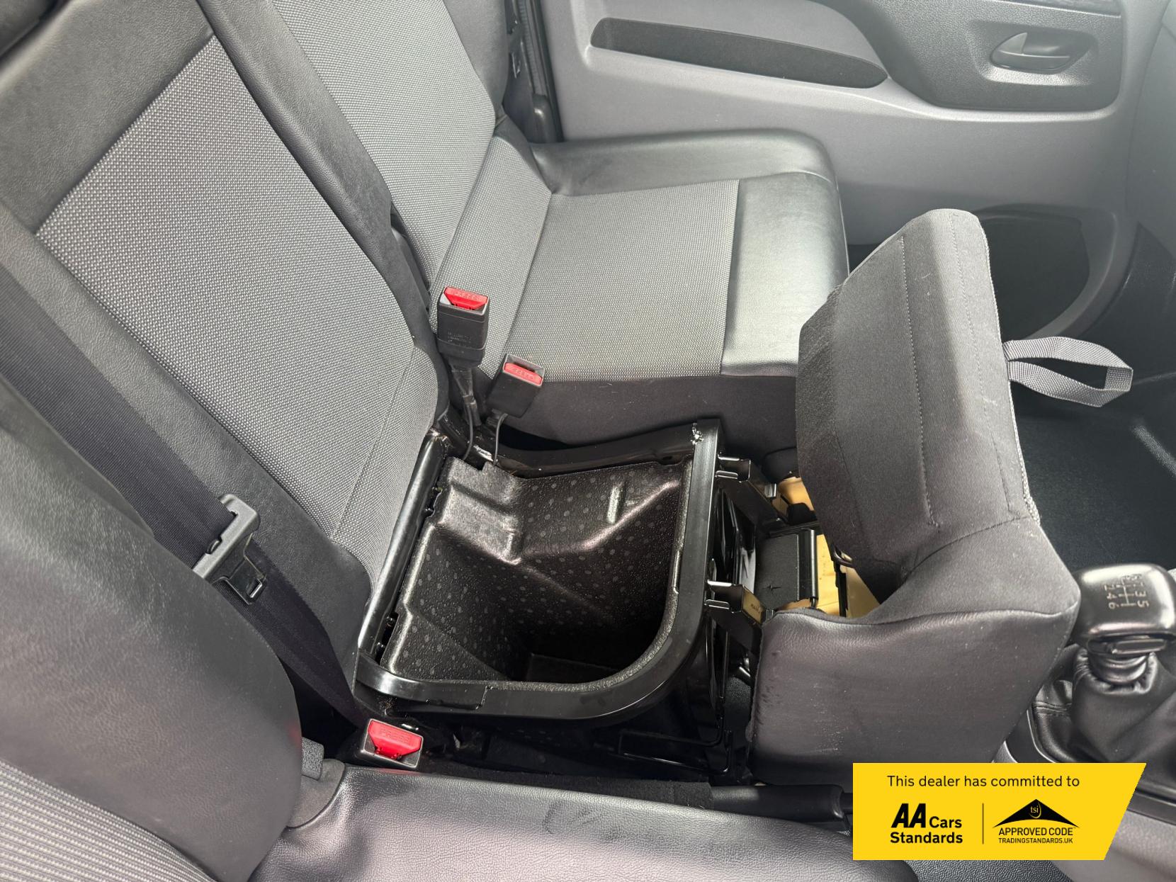 Peugeot Expert 1.5 BlueHDi 1000 Professional Standard Panel Van 6dr Diesel Manual MWB Euro 6 (s/s) (100 bhp)