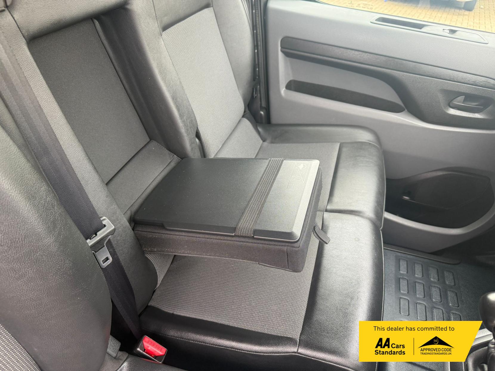 Peugeot Expert 1.5 BlueHDi 1000 Professional Standard Panel Van 6dr Diesel Manual MWB Euro 6 (s/s) (100 bhp)