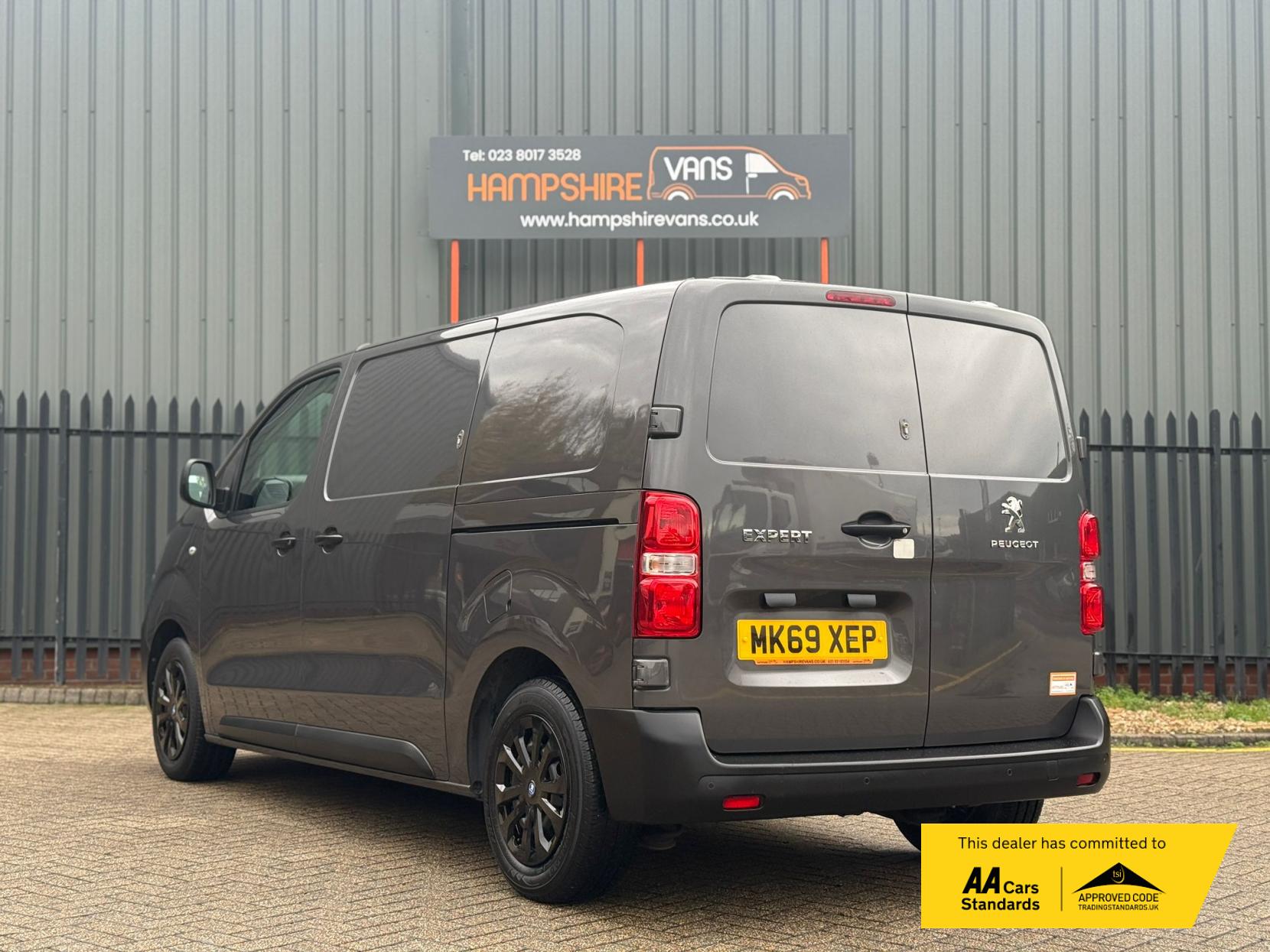 Peugeot Expert 1.5 BlueHDi 1000 Professional Standard Panel Van 6dr Diesel Manual MWB Euro 6 (s/s) (100 bhp)