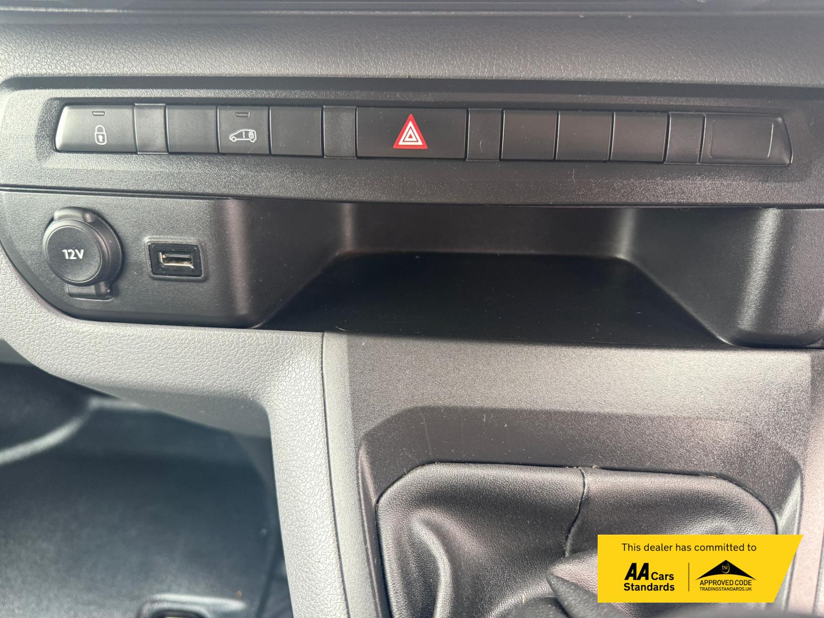 Peugeot Expert 1.5 BlueHDi 1000 Professional Standard Panel Van 6dr Diesel Manual MWB Euro 6 (s/s) (100 bhp)