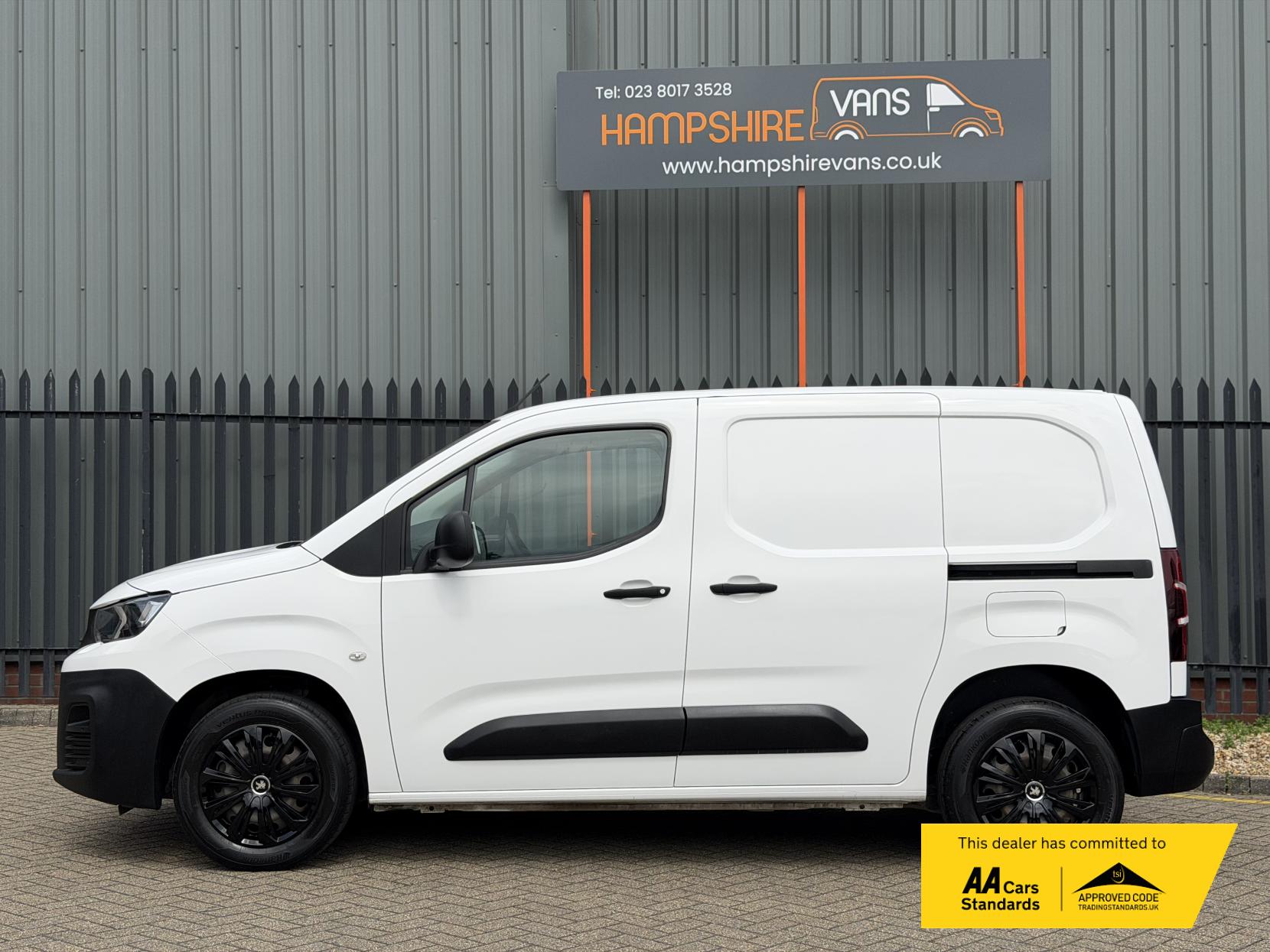 2020 Peugeot Partner 1.5 BlueHDi 1000 Professional Standard Panel Van 5dr Diesel Manual SWB Euro 6 (s/s) (100 bhp) - Thumbnail 5