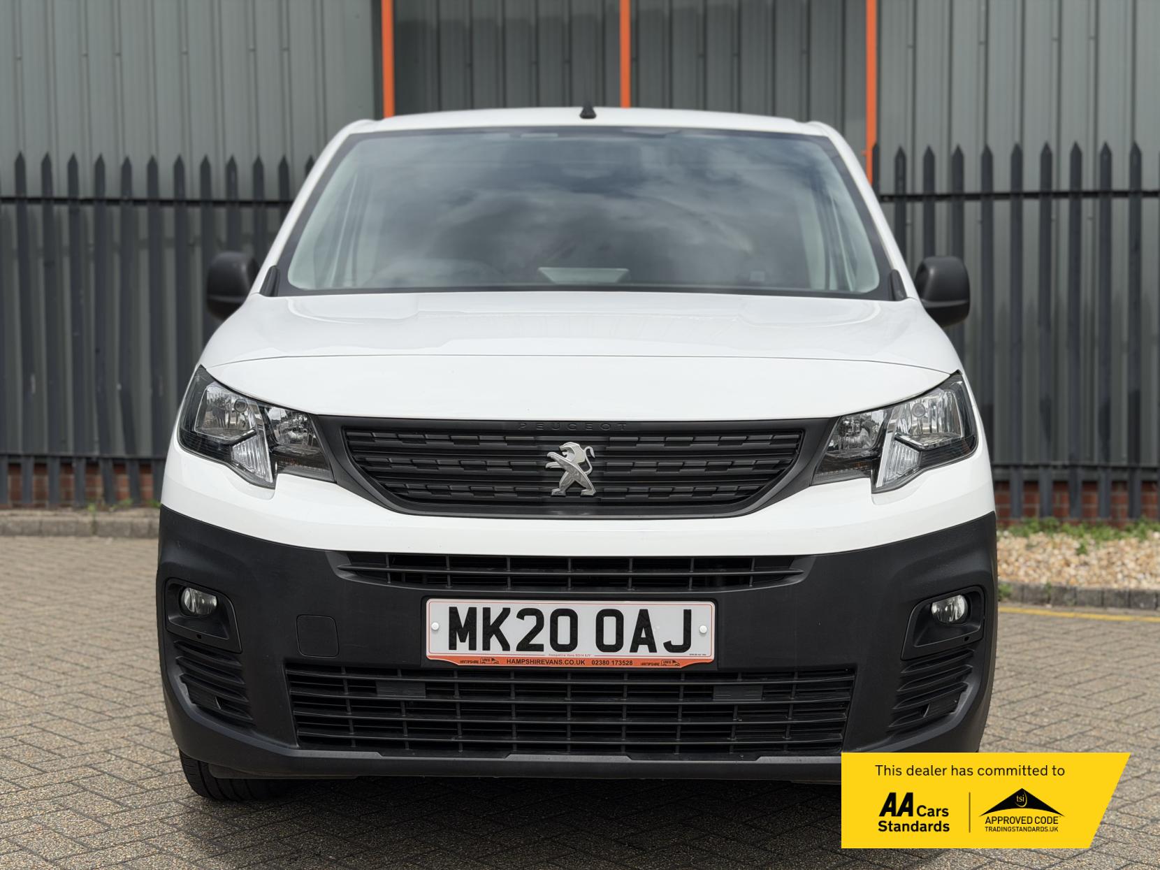 2020 Peugeot Partner 1.5 BlueHDi 1000 Professional Standard Panel Van 5dr Diesel Manual SWB Euro 6 (s/s) (100 bhp) - Thumbnail 15