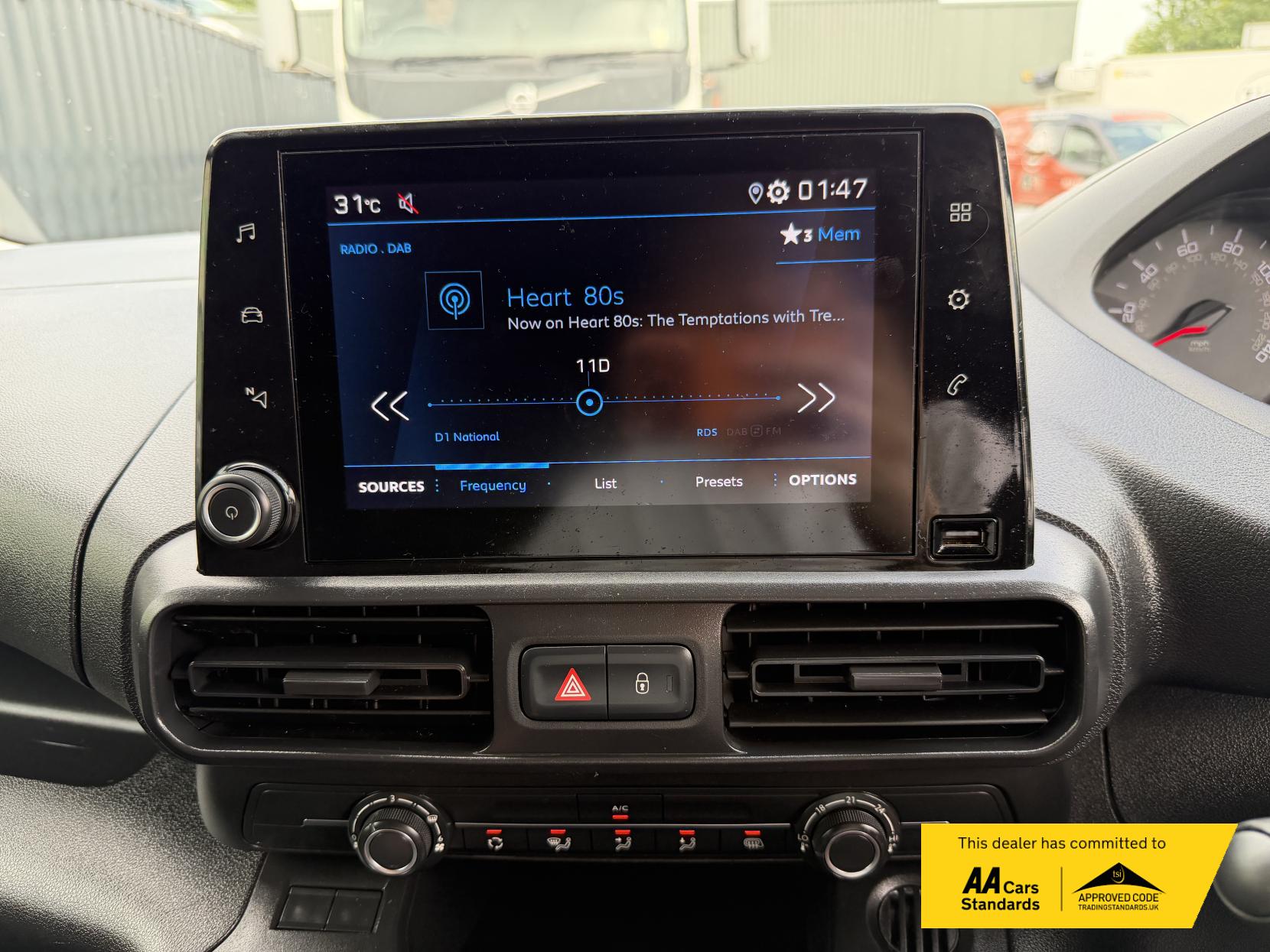 2020 Peugeot Partner 1.5 BlueHDi 1000 Professional Standard Panel Van 5dr Diesel Manual SWB Euro 6 (s/s) (100 bhp) - Thumbnail 31