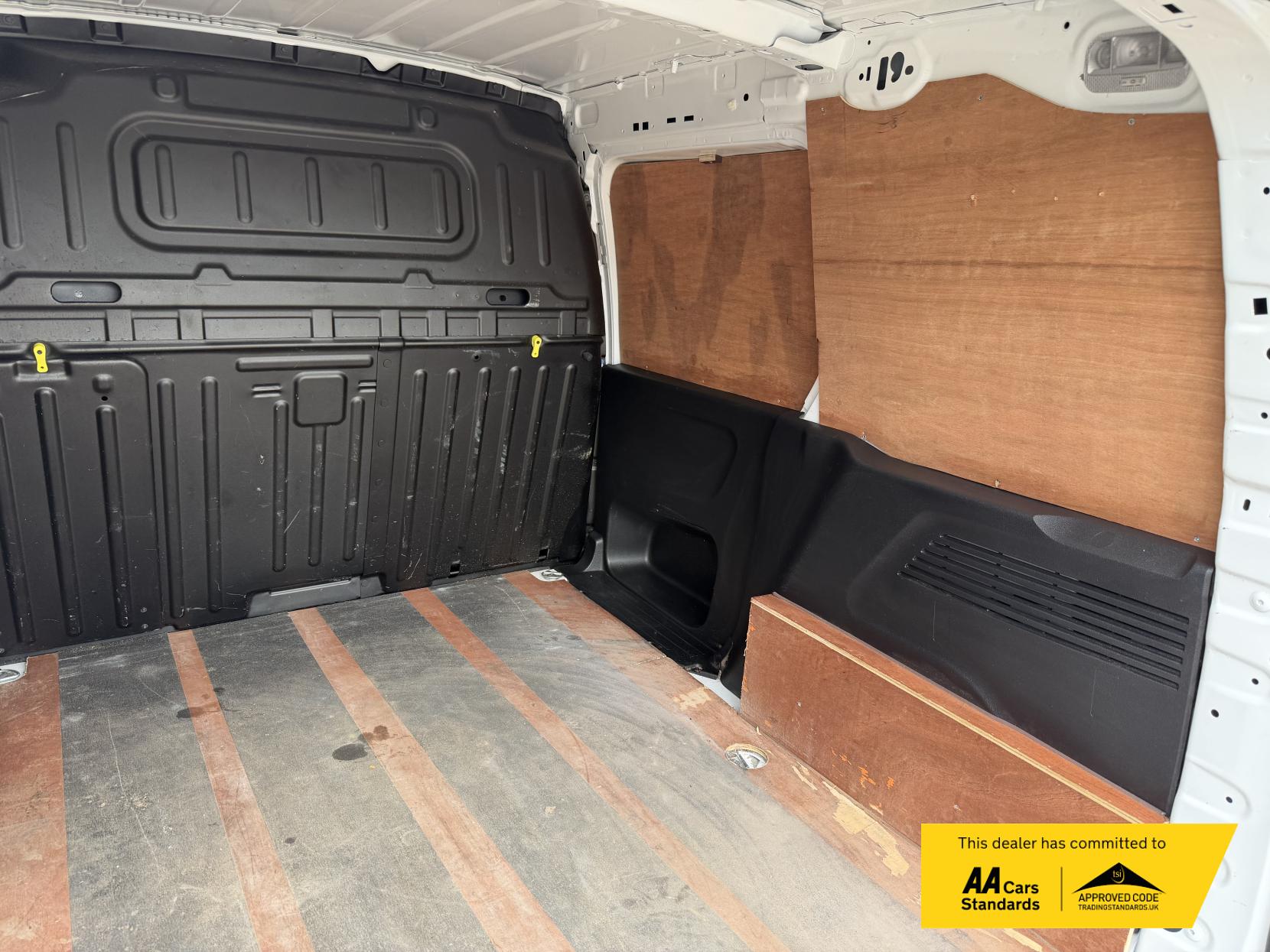 2020 Peugeot Partner 1.5 BlueHDi 1000 Professional Standard Panel Van 5dr Diesel Manual SWB Euro 6 (s/s) (100 bhp) - Thumbnail 22