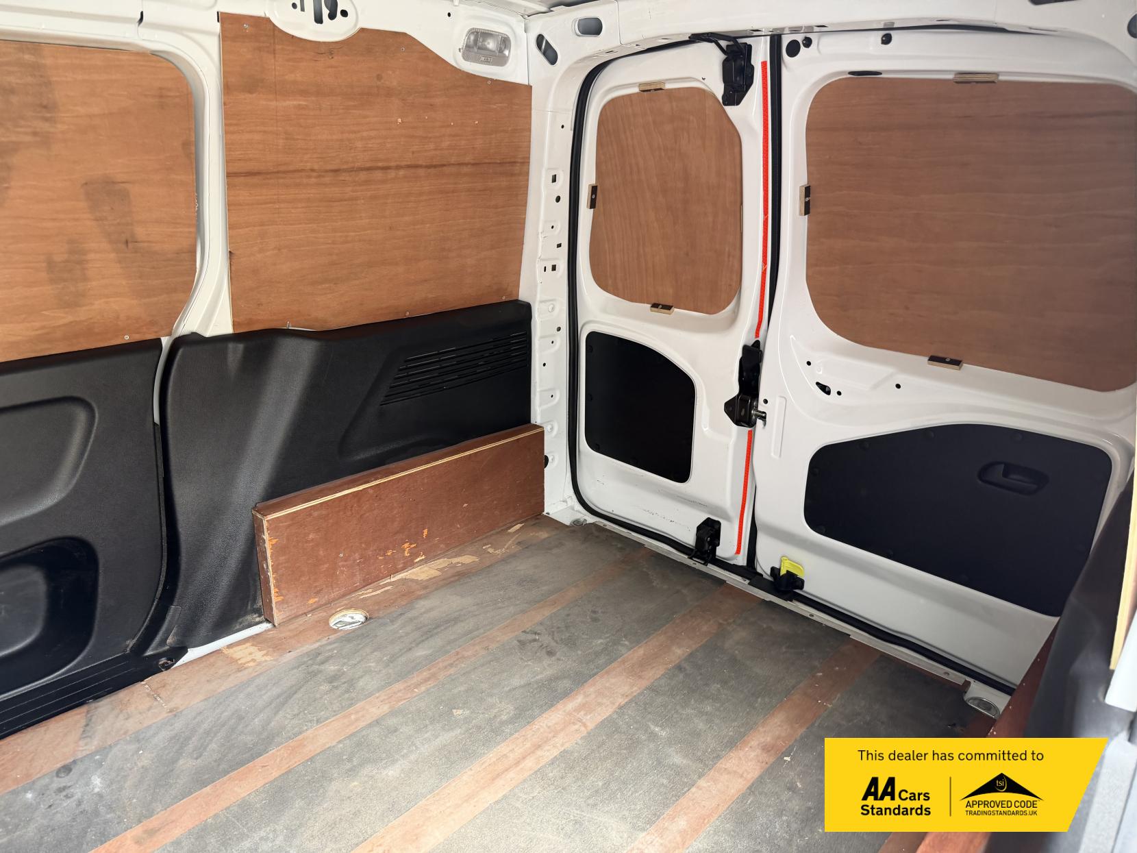 2020 Peugeot Partner 1.5 BlueHDi 1000 Professional Standard Panel Van 5dr Diesel Manual SWB Euro 6 (s/s) (100 bhp) - Thumbnail 24