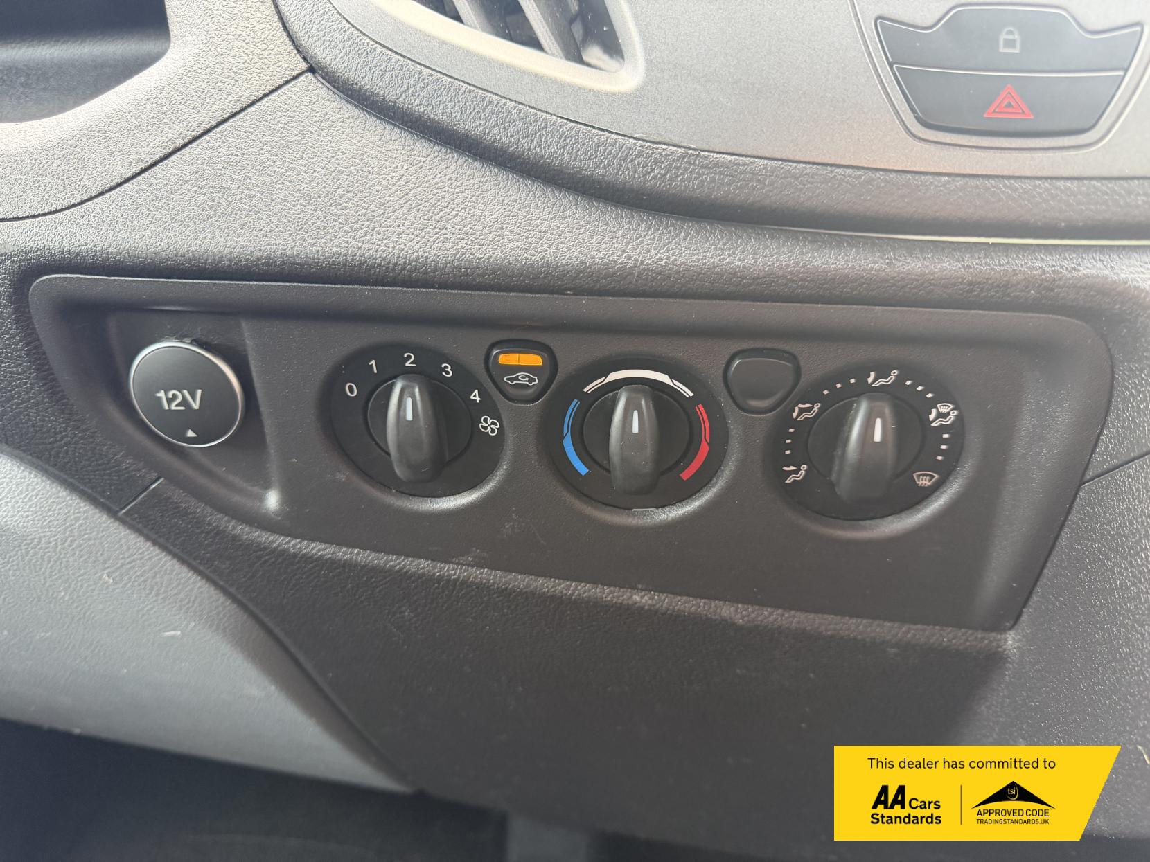 Ford Transit 2.0 350 EcoBlue 3-Way Tipper 2dr Diesel Manual RWD L2 Euro 6 (1-Stop, DRW) (130 ps)