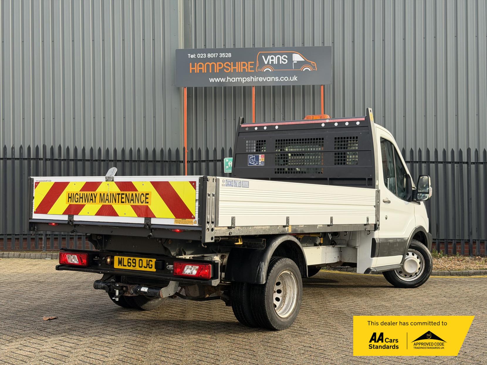 Ford Transit 2.0 350 EcoBlue 3-Way Tipper 2dr Diesel Manual RWD L2 Euro 6 (1-Stop, DRW) (130 ps)