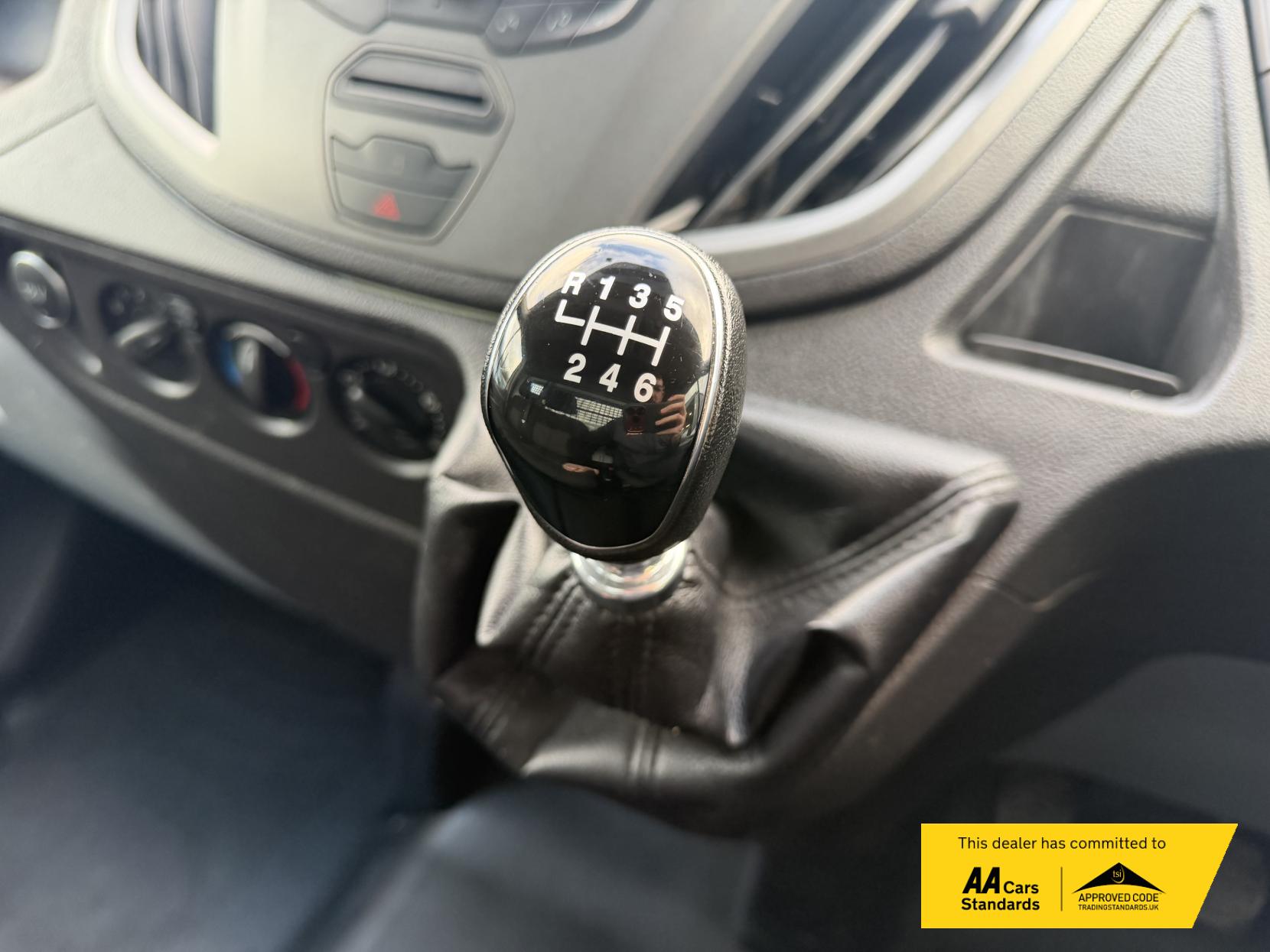 Ford Transit 2.0 350 EcoBlue 3-Way Tipper 2dr Diesel Manual RWD L2 Euro 6 (1-Stop, DRW) (130 ps)