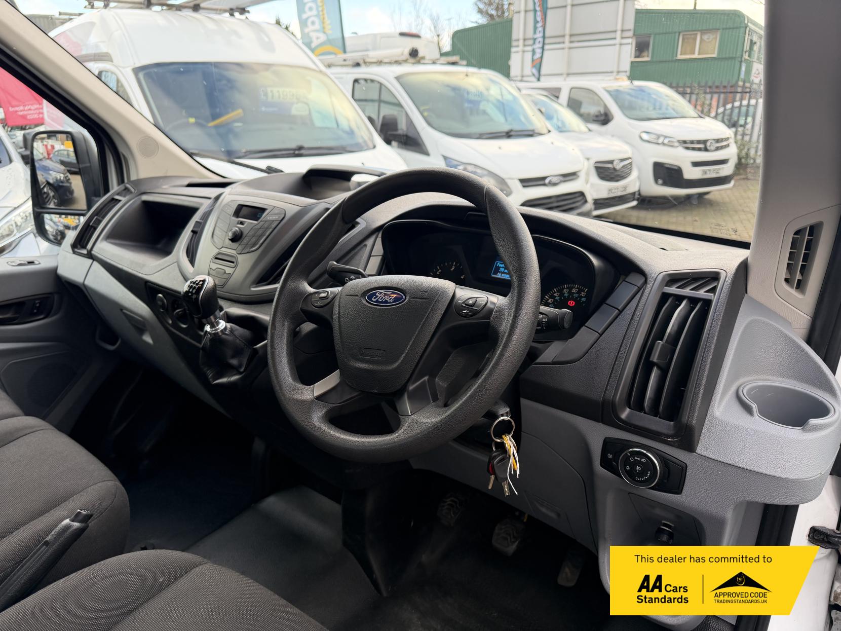 Ford Transit 2.0 350 EcoBlue 3-Way Tipper 2dr Diesel Manual RWD L2 Euro 6 (1-Stop, DRW) (130 ps)