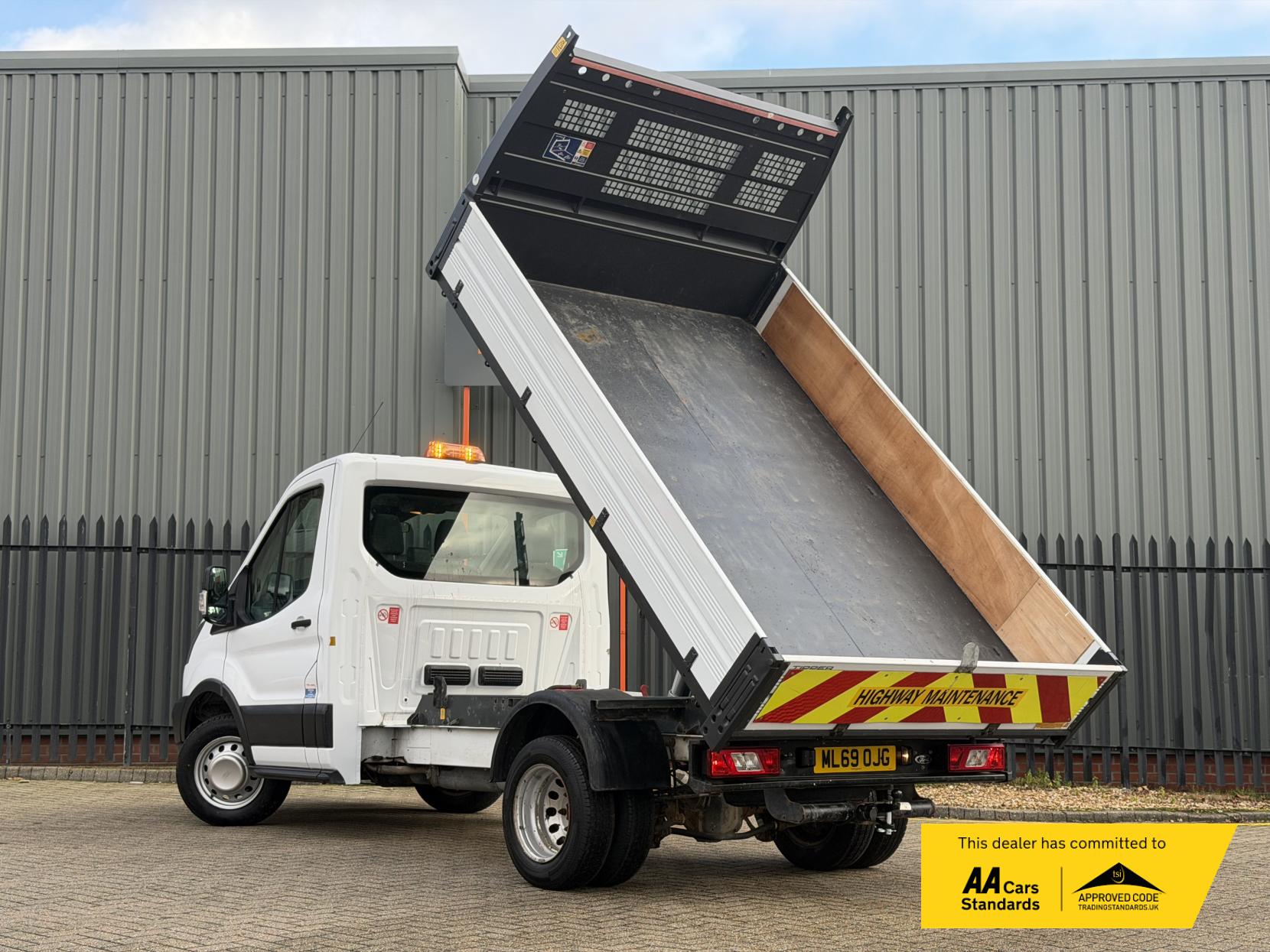 Ford Transit 2.0 350 EcoBlue 3-Way Tipper 2dr Diesel Manual RWD L2 Euro 6 (1-Stop, DRW) (130 ps)