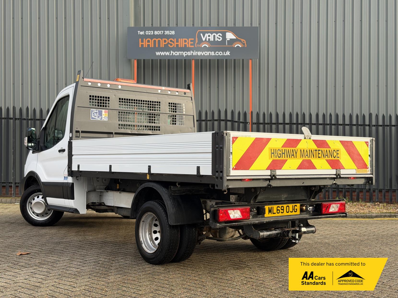 Ford Transit 2.0 350 EcoBlue 3-Way Tipper 2dr Diesel Manual RWD L2 Euro 6 (1-Stop, DRW) (130 ps)