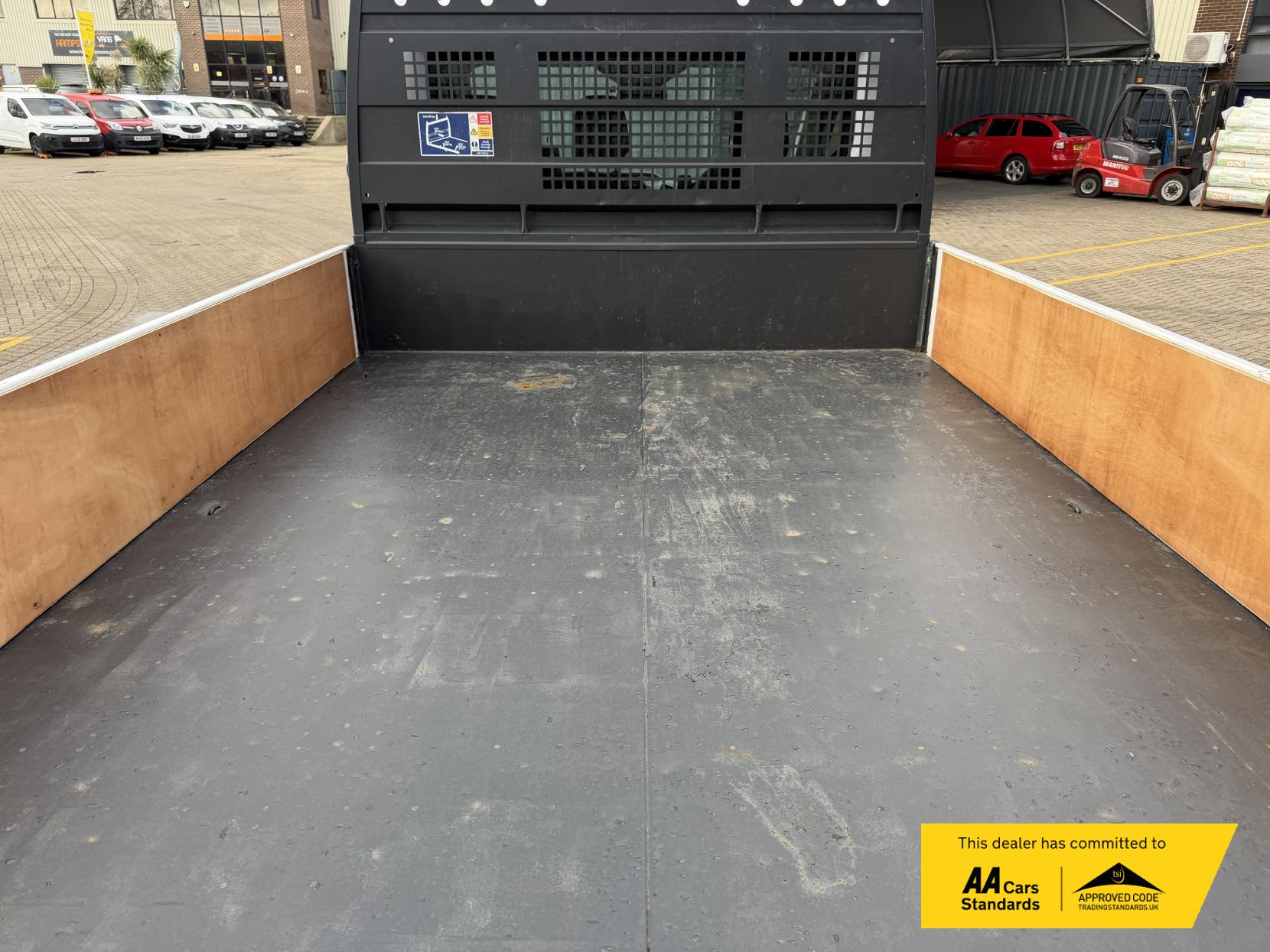 Ford Transit 2.0 350 EcoBlue 3-Way Tipper 2dr Diesel Manual RWD L2 Euro 6 (1-Stop, DRW) (130 ps)