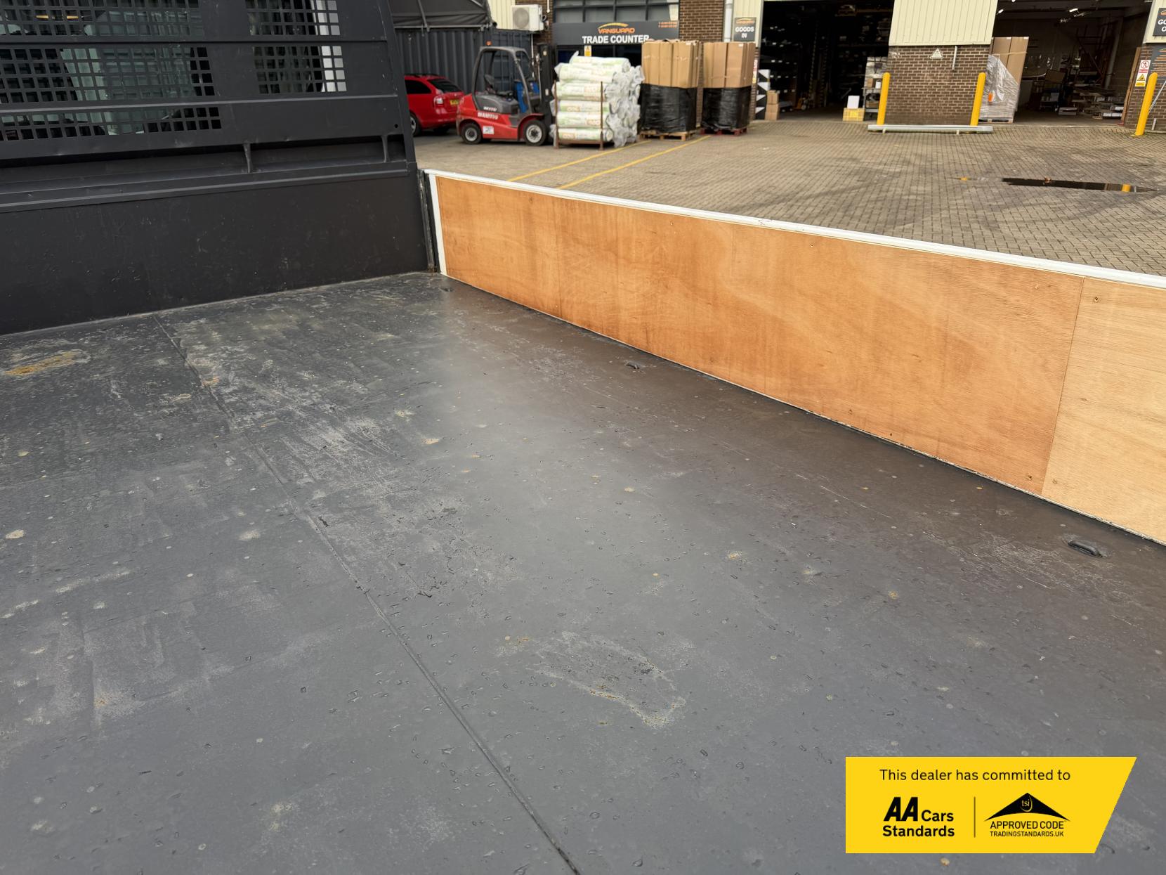 Ford Transit 2.0 350 EcoBlue 3-Way Tipper 2dr Diesel Manual RWD L2 Euro 6 (1-Stop, DRW) (130 ps)