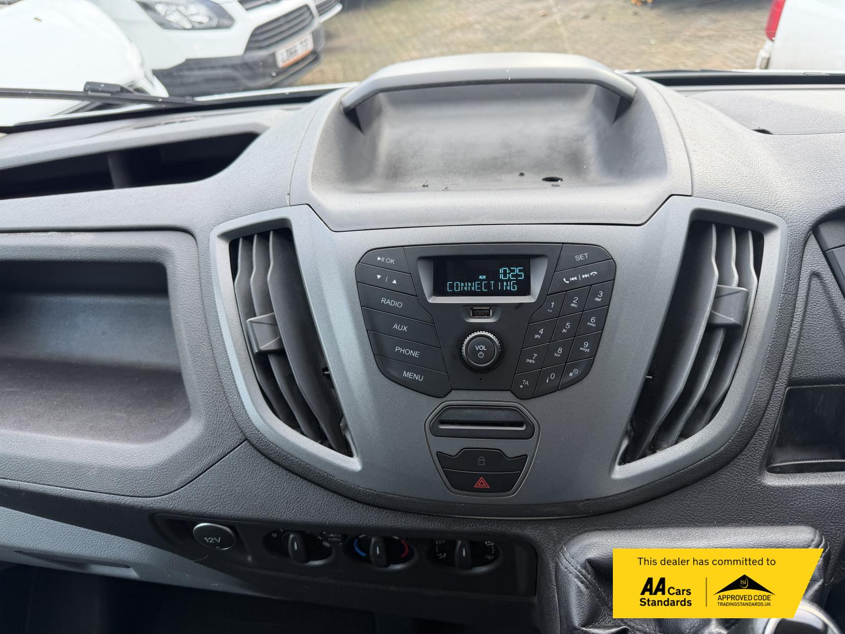 Ford Transit 2.0 350 EcoBlue 3-Way Tipper 2dr Diesel Manual RWD L2 Euro 6 (1-Stop, DRW) (130 ps)