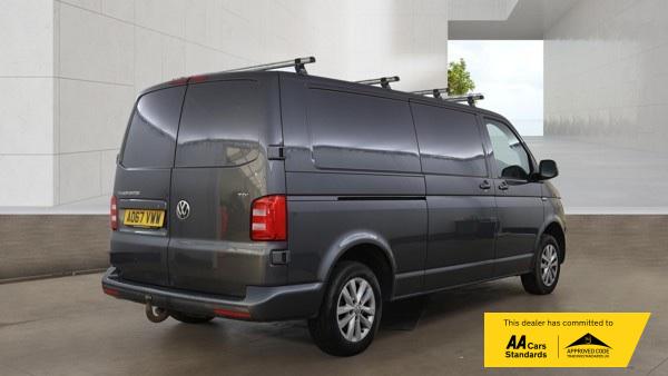 2017 Volkswagen Transporter 2.0 TDI T30 BlueMotion Tech Highline Panel Van 5dr Diesel Manual FWD LWB Euro 6 (s/s) (150 ps) - Thumbnail 3