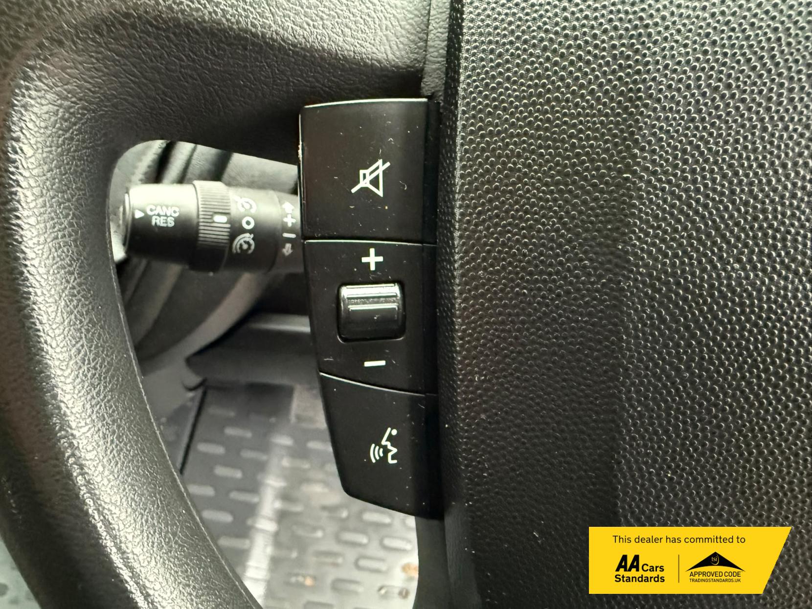 2019 Peugeot Boxer 2.2 BlueHDi 333 Professional Panel Van 5dr Diesel Manual L1 H1 Euro 6 (s/s) (120 ps) - Thumbnail 39