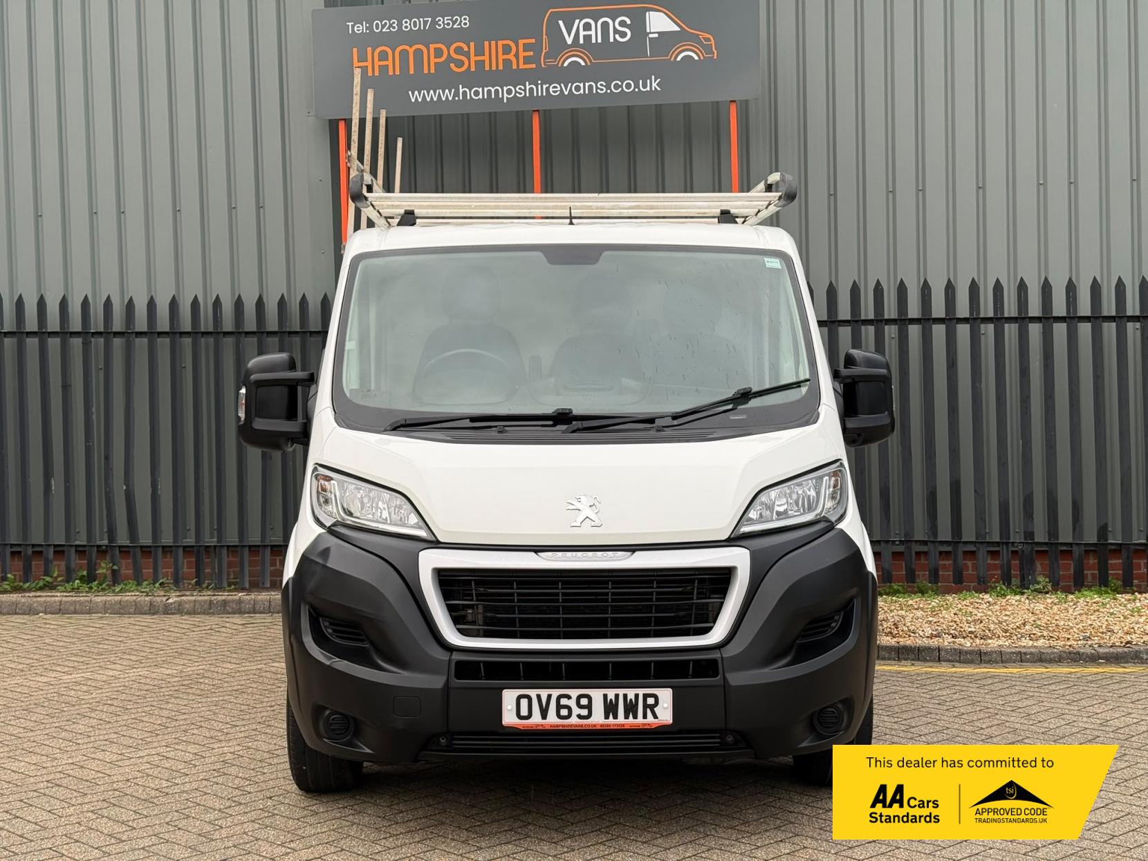 2019 Peugeot Boxer 2.2 BlueHDi 333 Professional Panel Van 5dr Diesel Manual L1 H1 Euro 6 (s/s) (120 ps) - Thumbnail 10