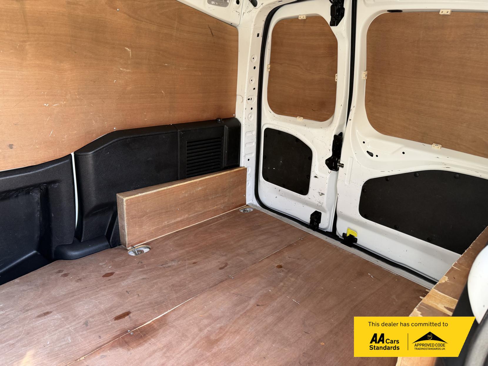 Citroen Berlingo 1.6 HDi 625 Enterprise Panel Van 5dr Diesel Manual L1 (131 g/km, 75 bhp)