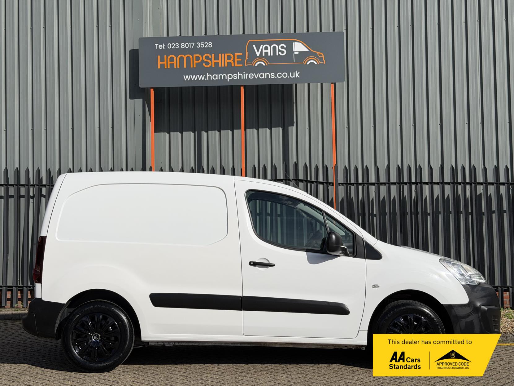 Citroen Berlingo 1.6 HDi 625 Enterprise Panel Van 5dr Diesel Manual L1 (131 g/km, 75 bhp)