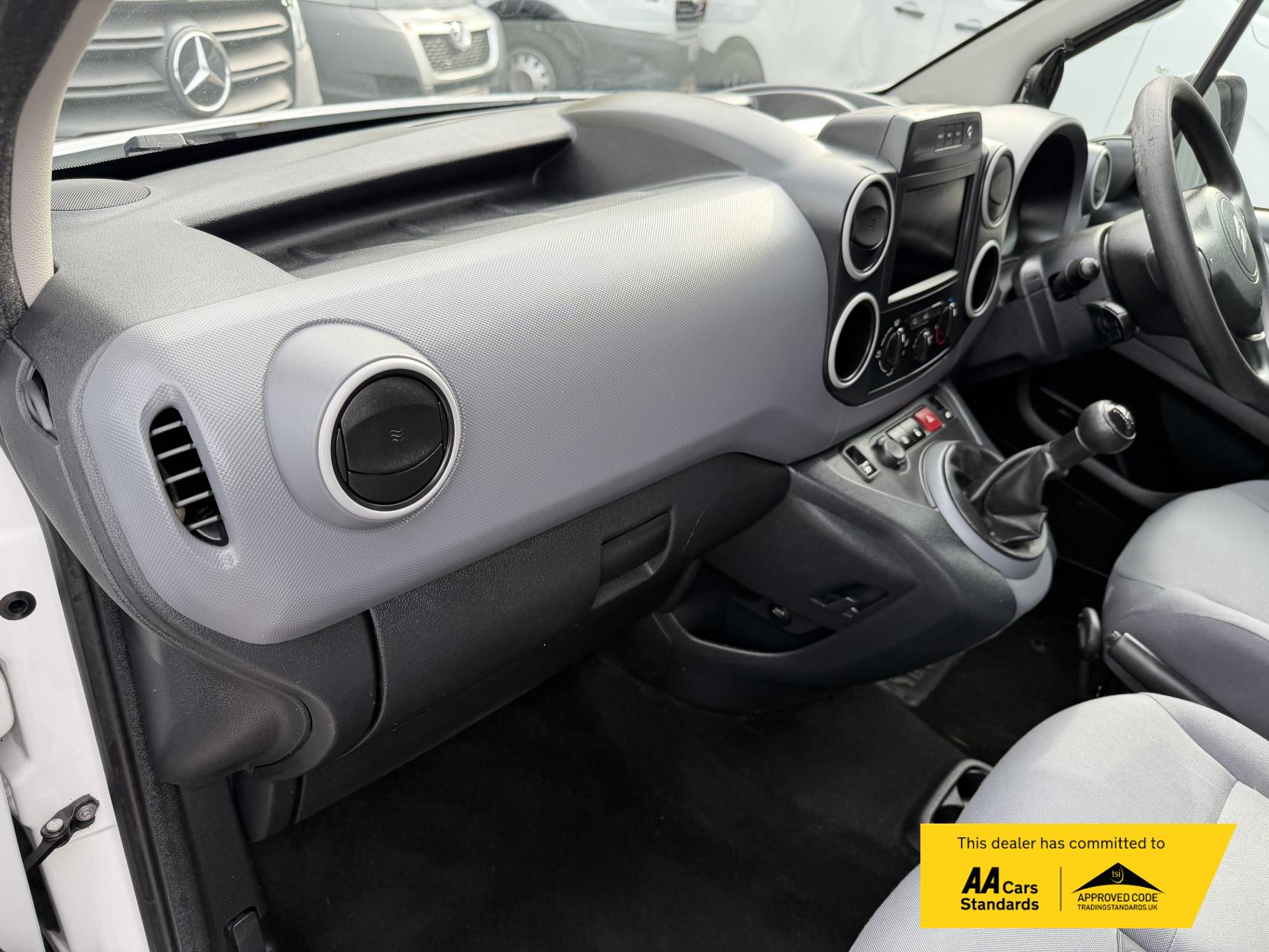 Citroen Berlingo 1.6 HDi 625 Enterprise Panel Van 5dr Diesel Manual L1 (131 g/km, 75 bhp)