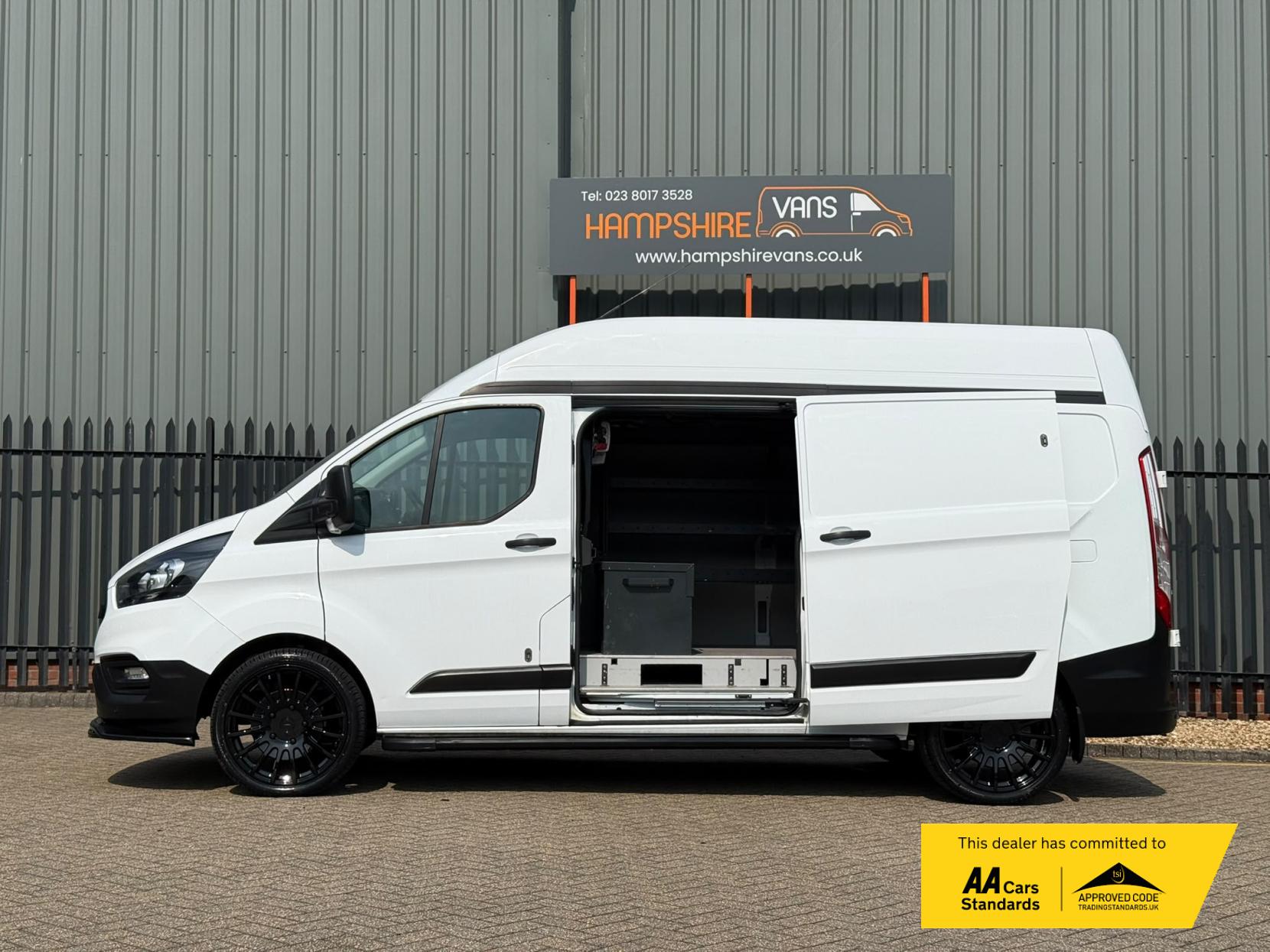 2020 Ford Transit Custom 2.0 300 EcoBlue Leader Panel Van 5dr Diesel Manual L2 H2 Euro 6 (s/s) (105 ps) - Thumbnail 8