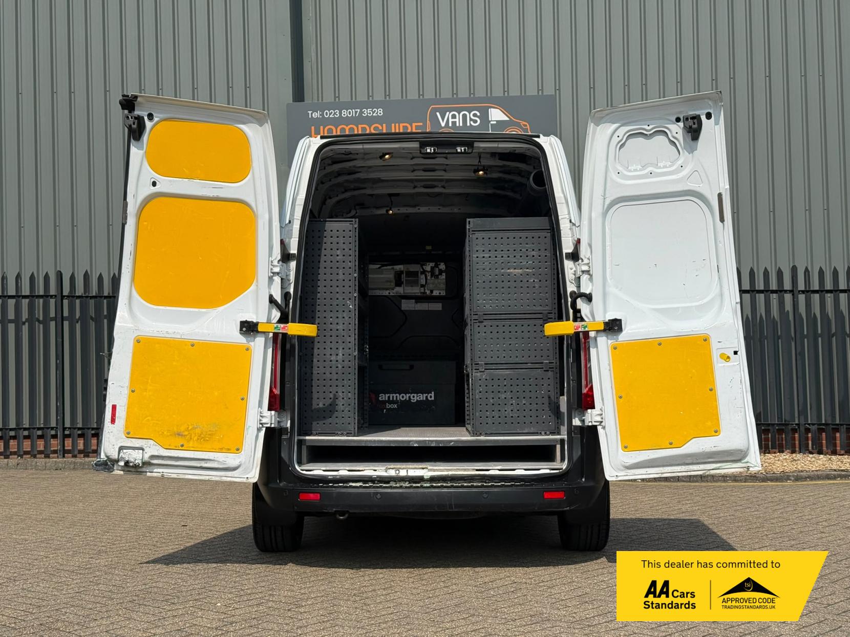 2020 Ford Transit Custom 2.0 300 EcoBlue Leader Panel Van 5dr Diesel Manual L2 H2 Euro 6 (s/s) (105 ps) - Thumbnail 10