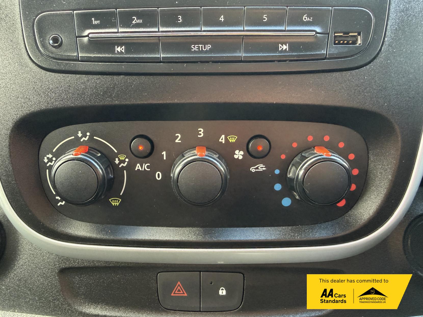 Vauxhall Vivaro 1.6 CDTi 2900 BiTurbo ecoFLEX Sportive Panel Van 5dr Diesel Manual L2 H1 Euro 5 (s/s) (120 ps)