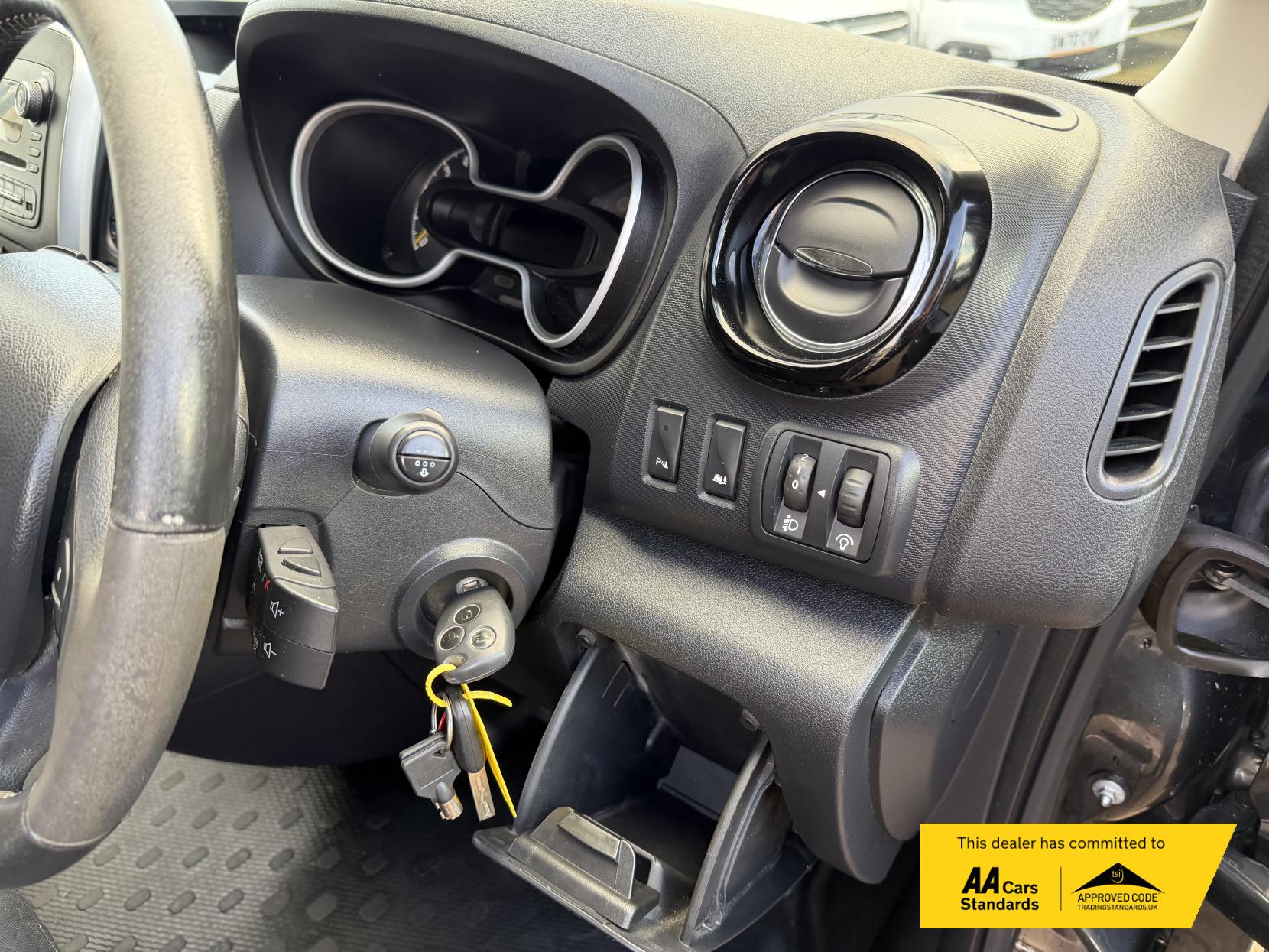 Vauxhall Vivaro 1.6 CDTi 2900 BiTurbo ecoFLEX Sportive Panel Van 5dr Diesel Manual L2 H1 Euro 5 (s/s) (120 ps)