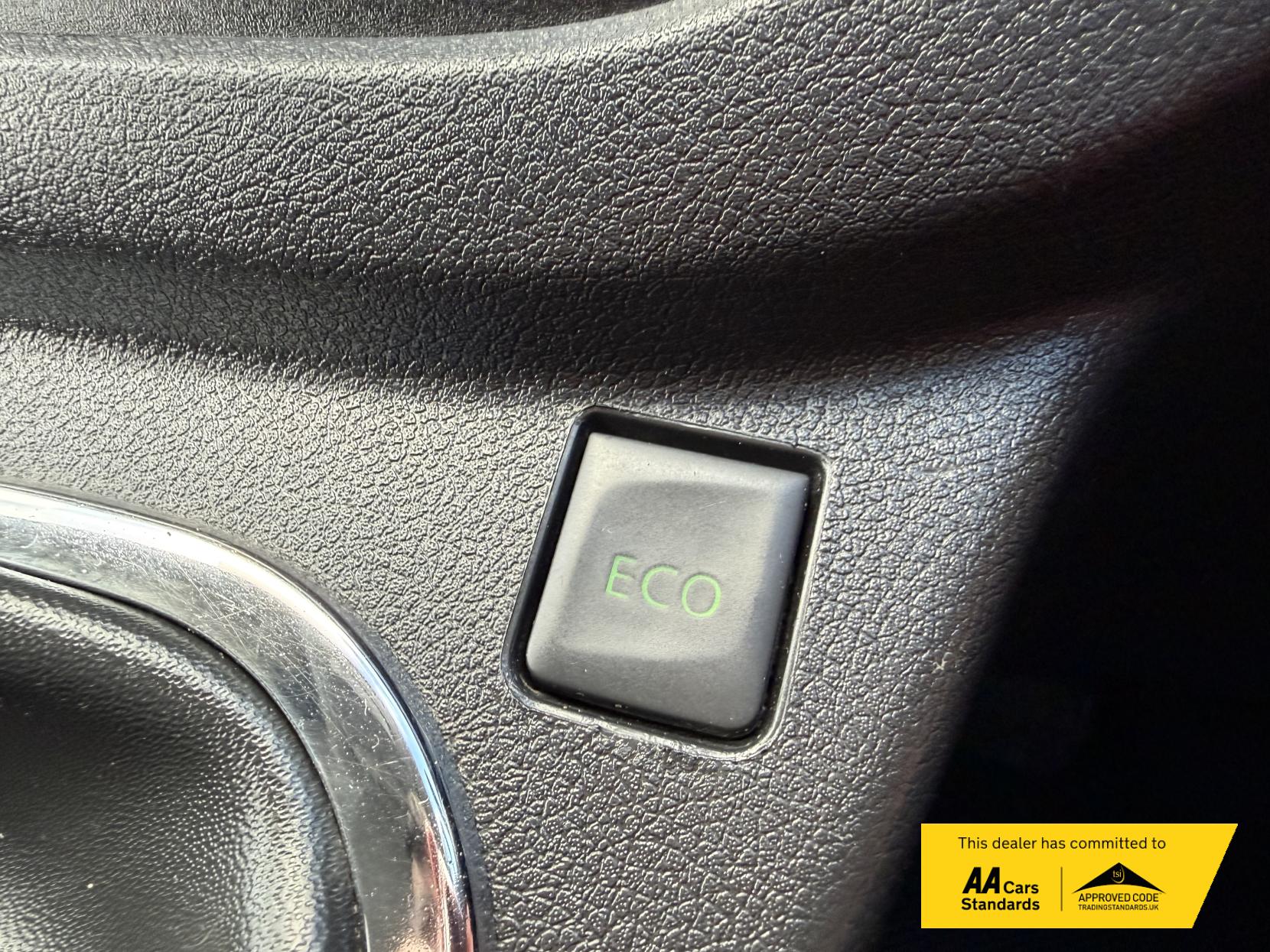 Vauxhall Vivaro 1.6 CDTi 2900 BiTurbo ecoFLEX Sportive Panel Van 5dr Diesel Manual L2 H1 Euro 5 (s/s) (120 ps)