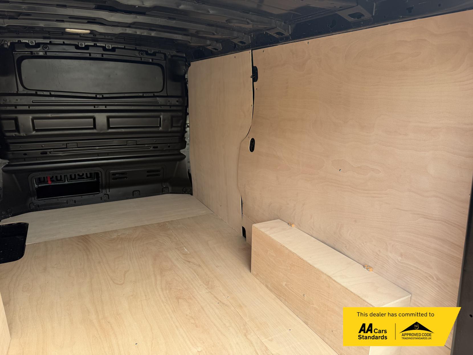 Vauxhall Vivaro 1.6 CDTi 2900 BiTurbo ecoFLEX Sportive Panel Van 5dr Diesel Manual L2 H1 Euro 5 (s/s) (120 ps)