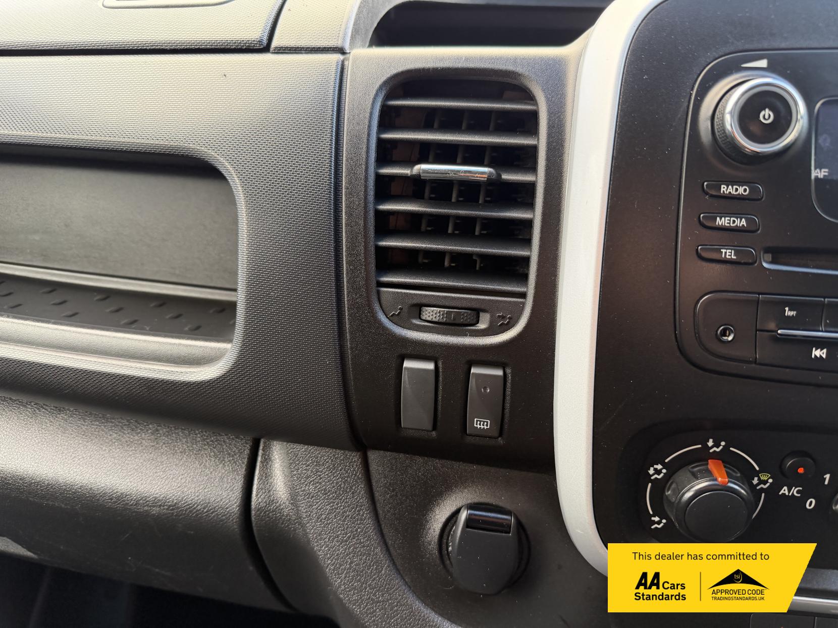 Vauxhall Vivaro 1.6 CDTi 2900 BiTurbo ecoFLEX Sportive Panel Van 5dr Diesel Manual L2 H1 Euro 5 (s/s) (120 ps)