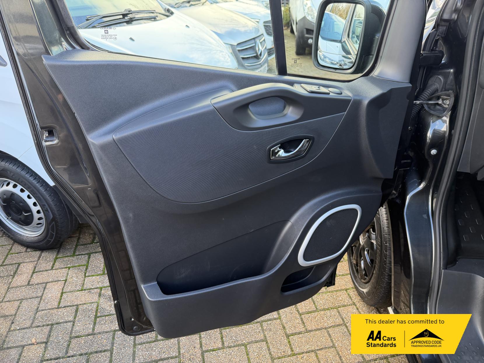 Vauxhall Vivaro 1.6 CDTi 2900 BiTurbo ecoFLEX Sportive Panel Van 5dr Diesel Manual L2 H1 Euro 5 (s/s) (120 ps)