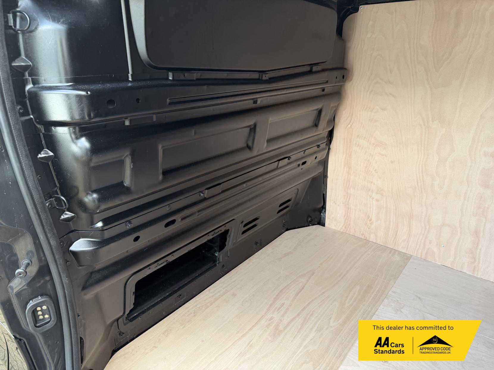 Vauxhall Vivaro 1.6 CDTi 2900 BiTurbo ecoFLEX Sportive Panel Van 5dr Diesel Manual L2 H1 Euro 5 (s/s) (120 ps)