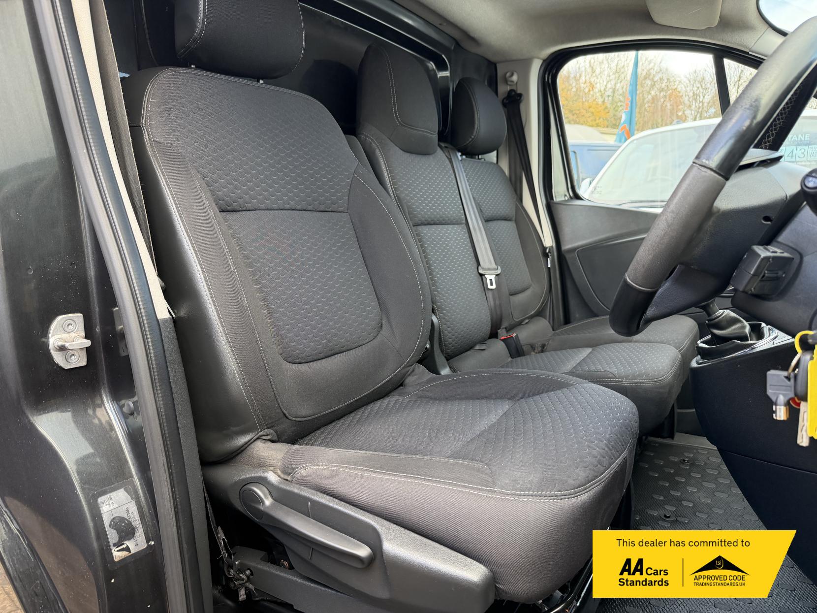 Vauxhall Vivaro 1.6 CDTi 2900 BiTurbo ecoFLEX Sportive Panel Van 5dr Diesel Manual L2 H1 Euro 5 (s/s) (120 ps)