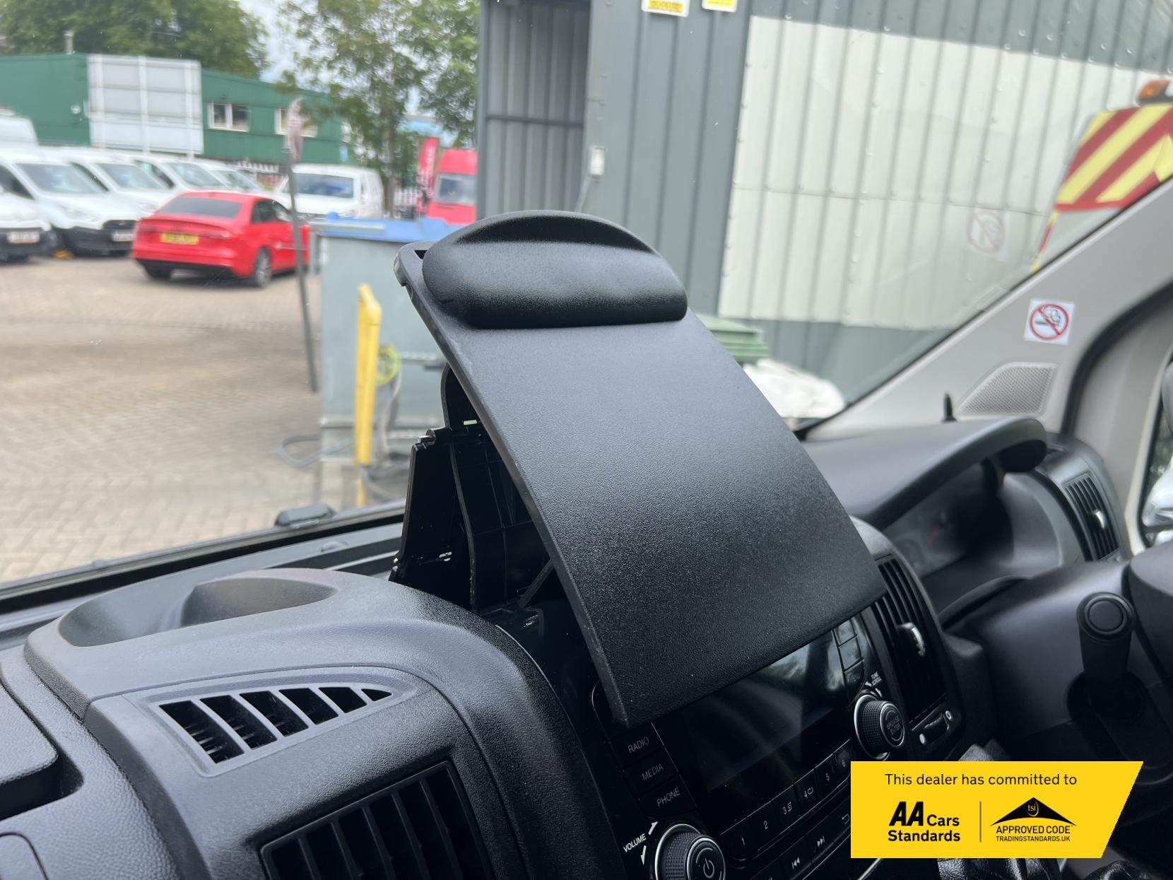 Citroen Relay 2.0 BlueHDi 35 Panel Van 5dr Diesel Manual L2 Euro 6 (130 ps)