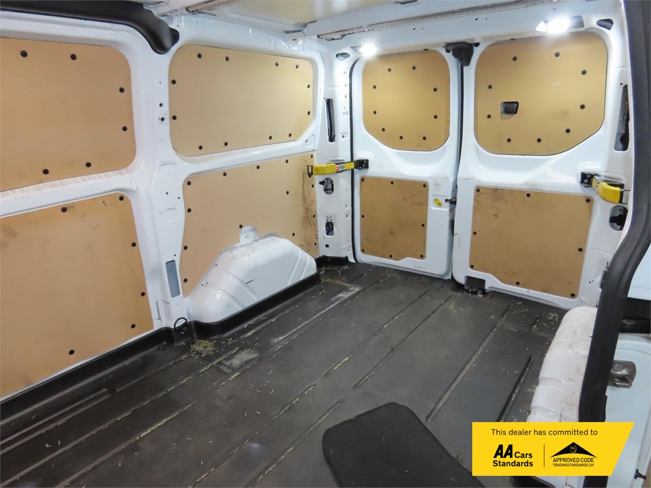 2023 Ford Transit Custom 2.0 280 EcoBlue Limited Panel Van 5dr Diesel Manual L1 H1 Euro 6 (s/s) (130 ps) - Thumbnail 7