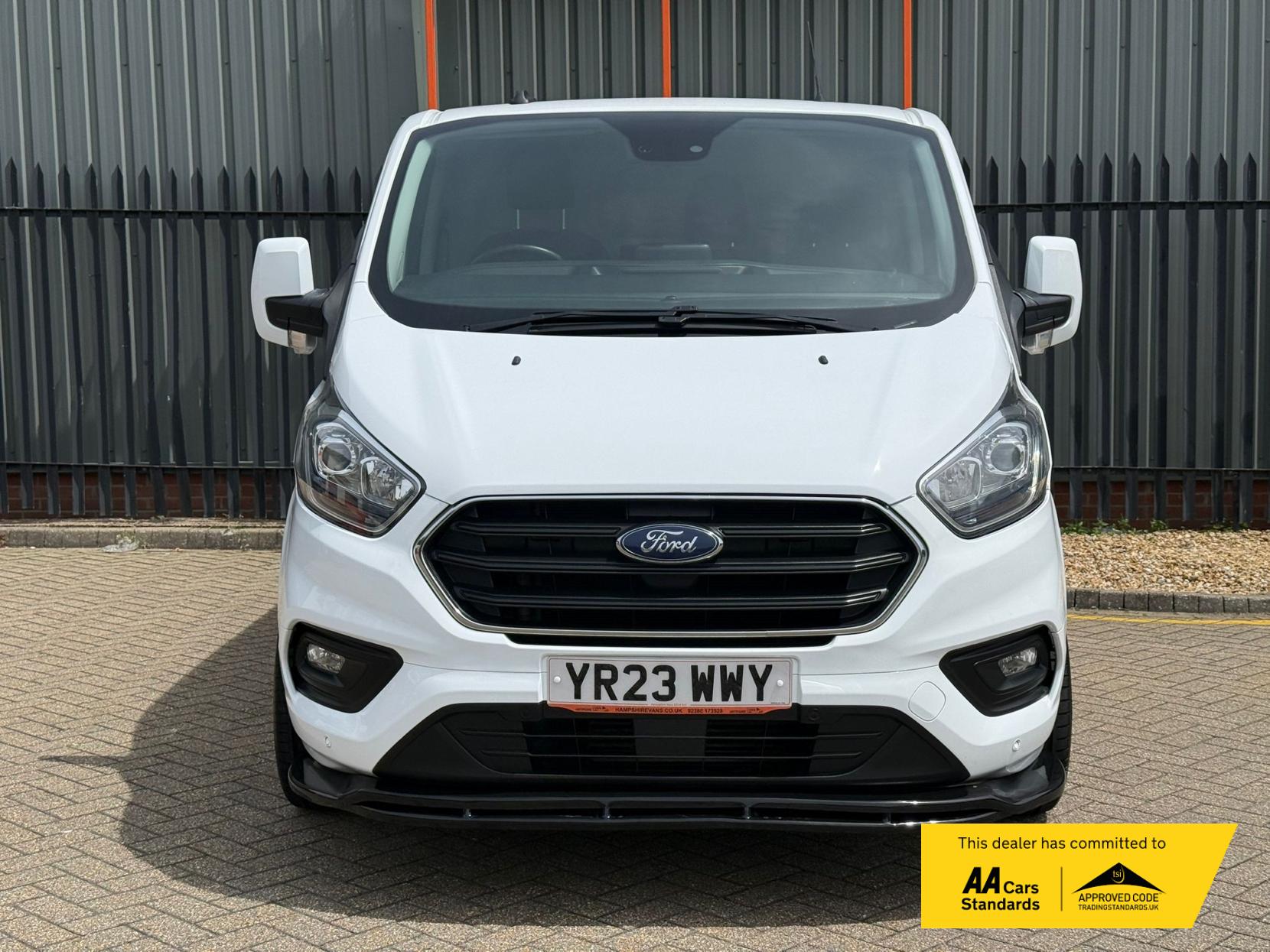 2023 Ford Transit Custom 2.0 280 EcoBlue Limited Panel Van 5dr Diesel Manual L1 H1 Euro 6 (s/s) (130 ps) - Thumbnail 62